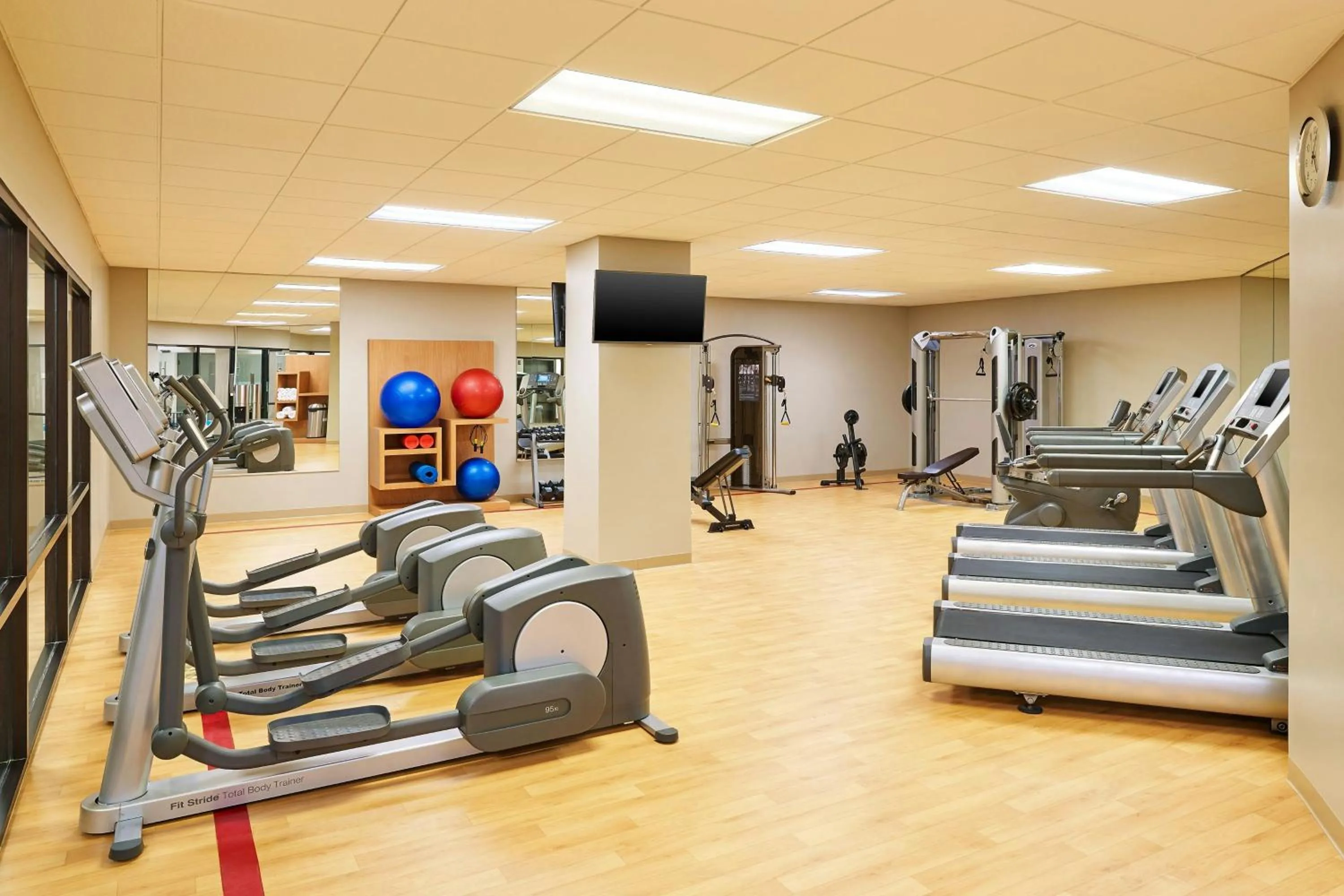 Fitness centre/facilities in Sheraton Lisle Naperville Hotel