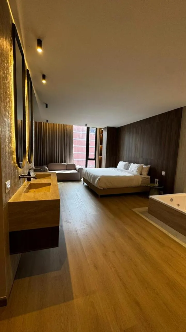 Bed in Hotel Lincoln