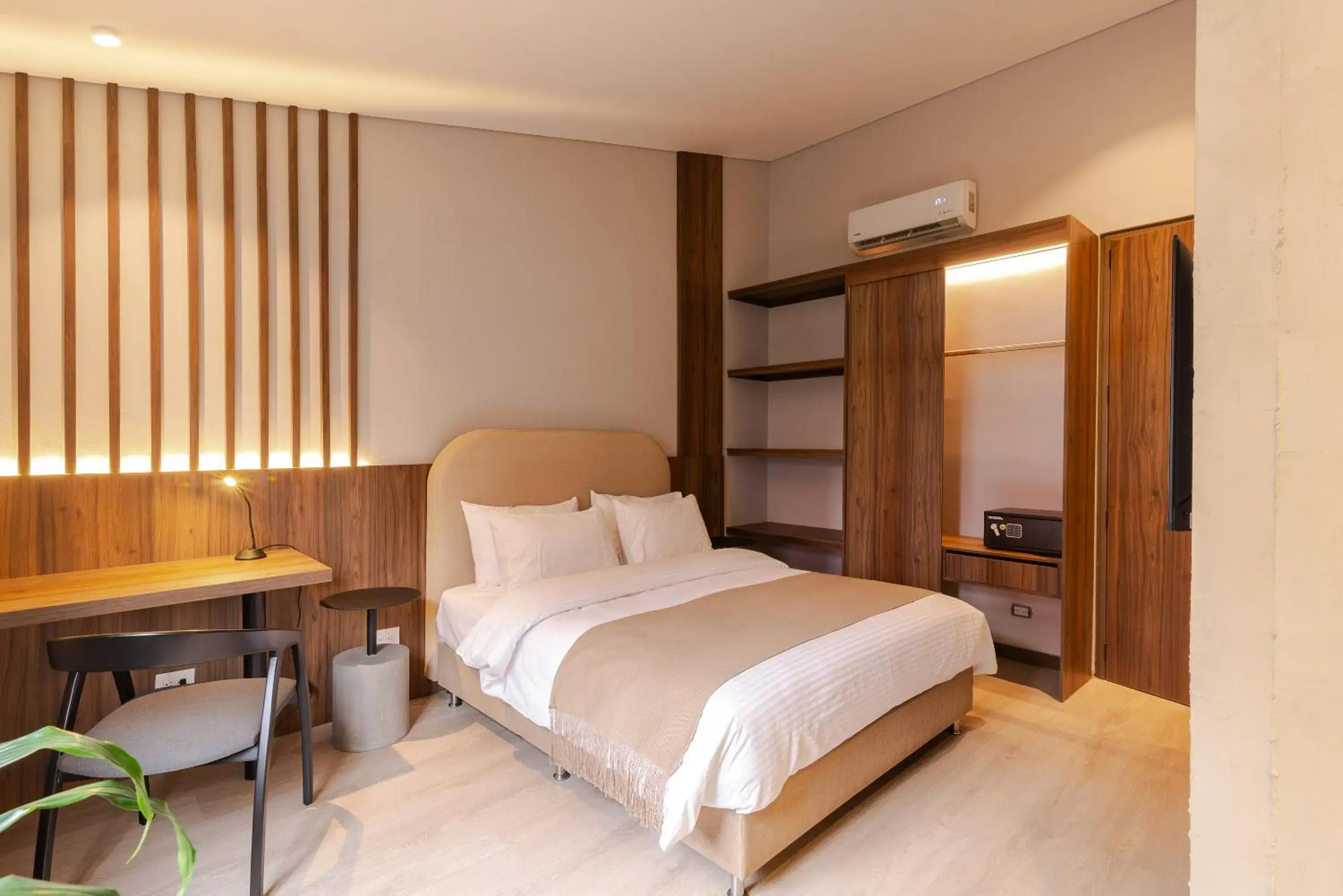 Deluxe Double Studio in Hotel Lincoln Deluxe Double Studio in Hotel Lincoln