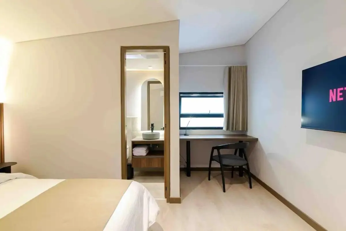 Bed in Hotel Lincoln