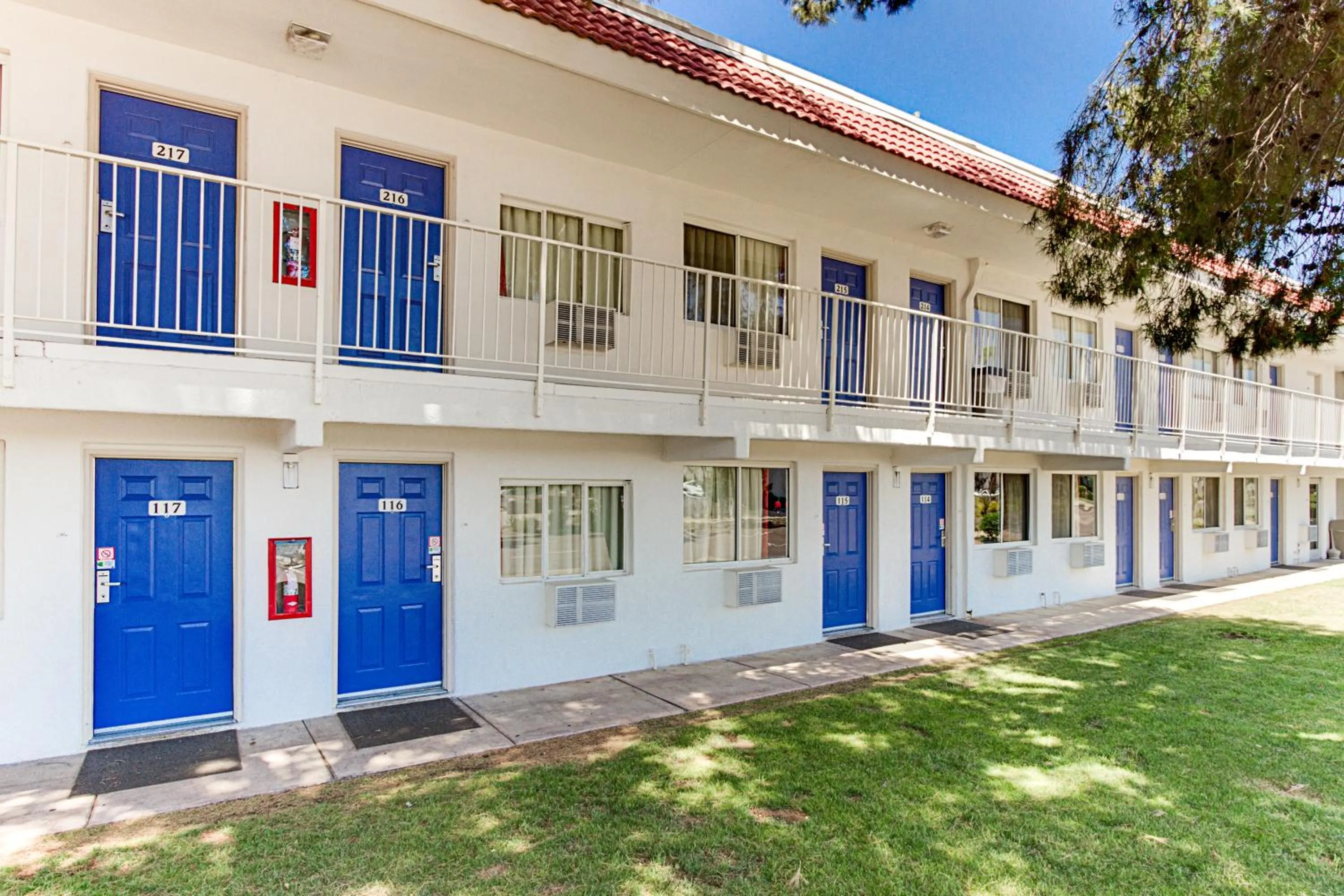 Facade/entrance in Motel 6-Tempe, AZ - Scottsdale South