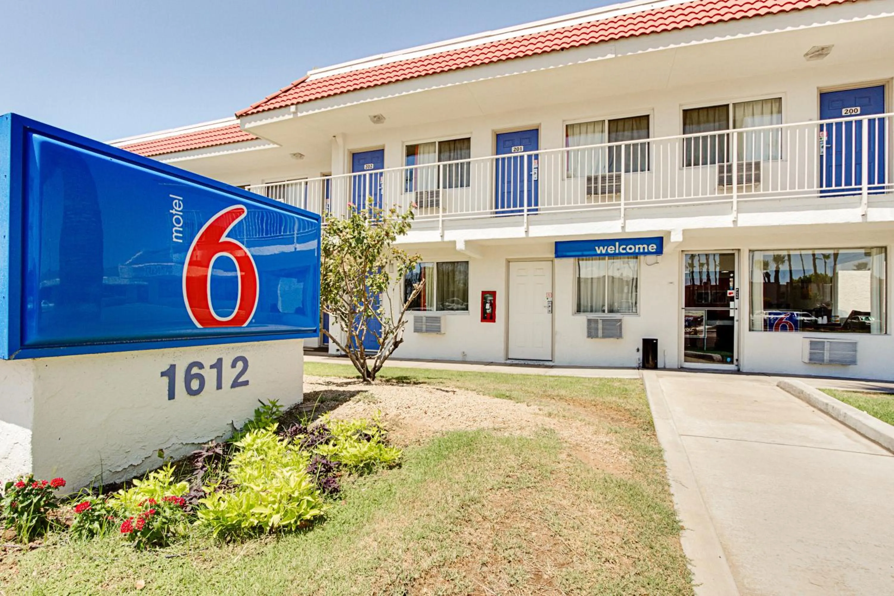 Facade/entrance in Motel 6-Tempe, AZ - Scottsdale South