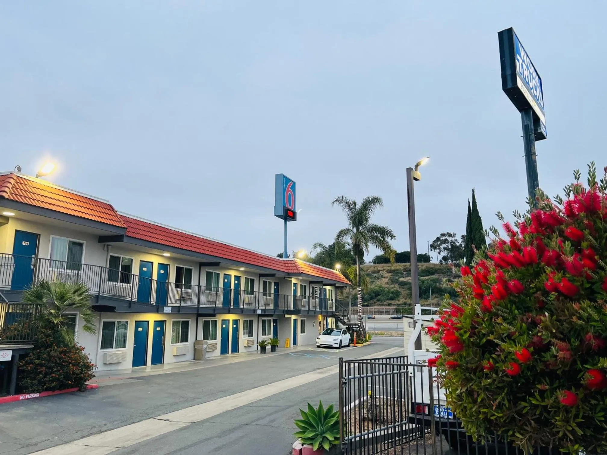 Property building in Motel 6-La Mesa, CA - San Diego