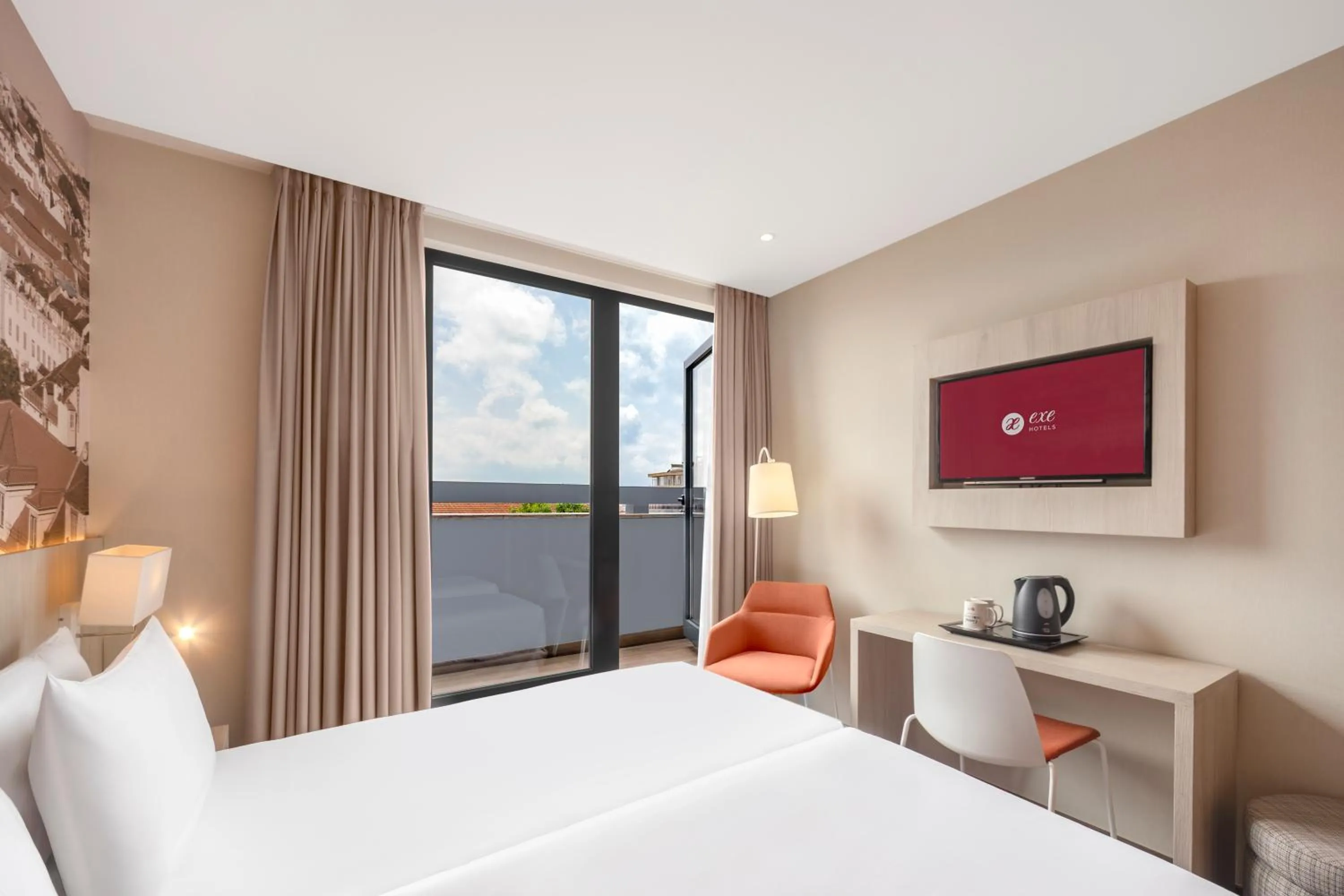 Bedroom, Bed in EXE Liberdade