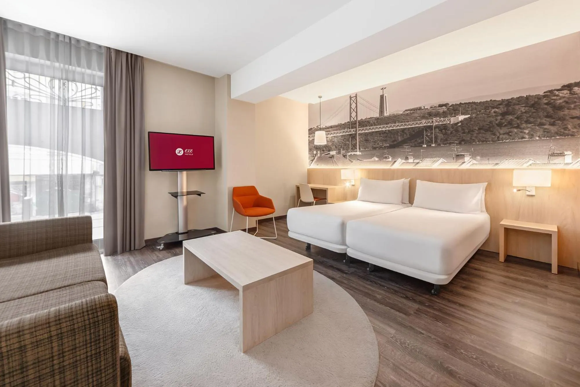 Bedroom, Bed in EXE Liberdade