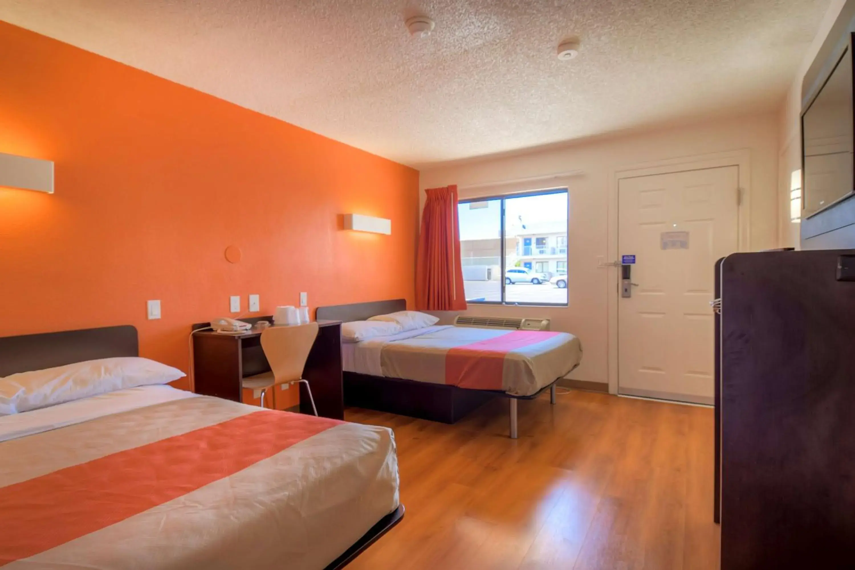 Quadruple Room - Disability Access - Non-Smoking in Motel 6 Las Vegas, NV – I-15 Stadium Quadruple Room - Disability Access - Non-Smoking in Motel 6 Las Vegas, NV – I-15 Stadium