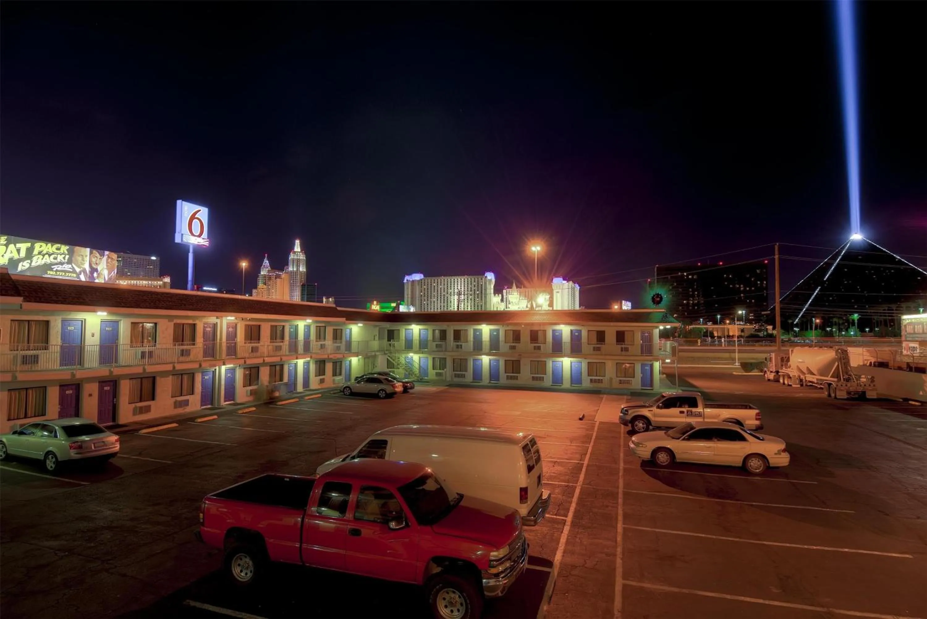 Property building in Motel 6 Las Vegas, NV – I-15 Stadium