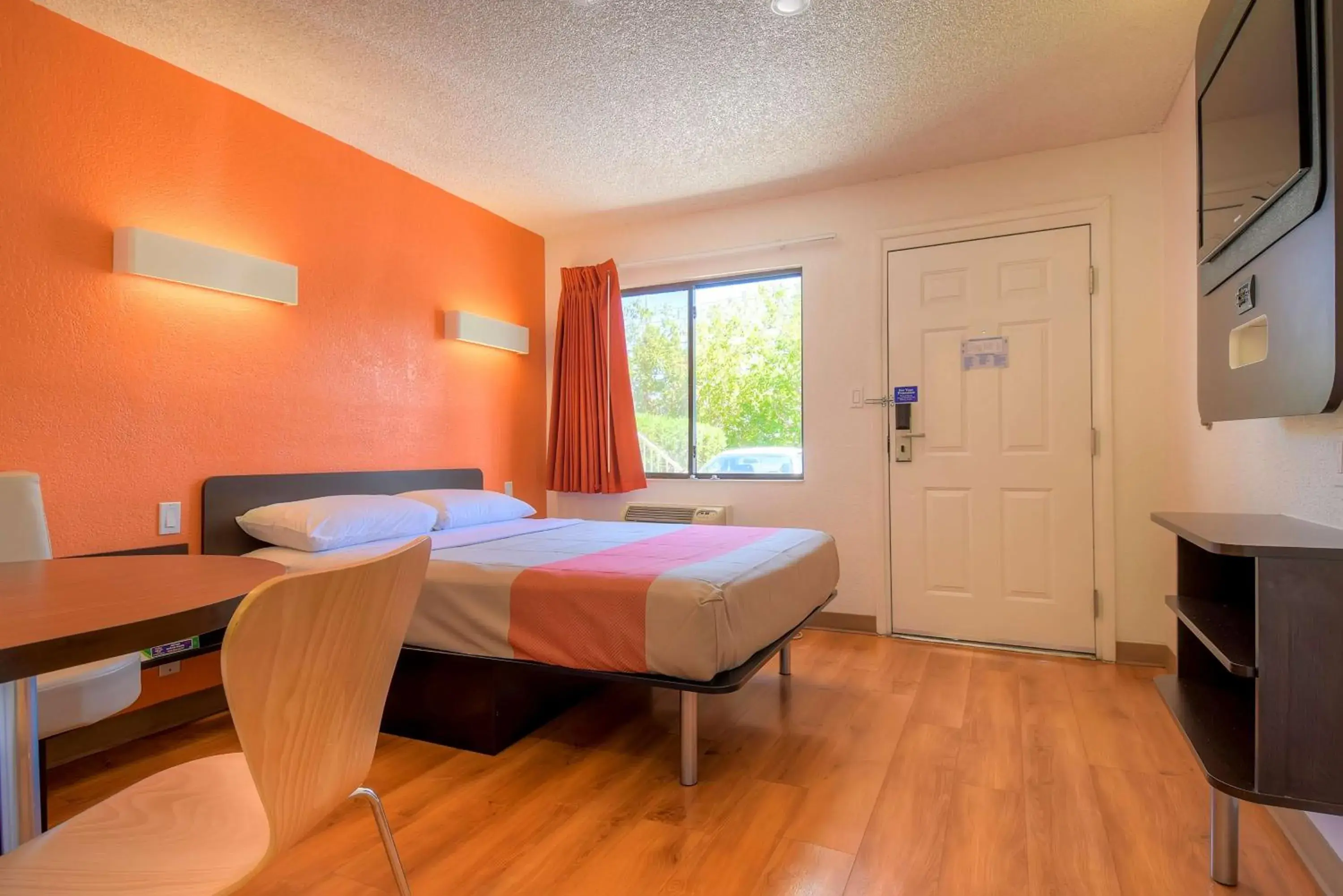 Double Room - Disability Access - Non-Smoking in Motel 6 Las Vegas, NV – I-15 Stadium Double Room - Disability Access - Non-Smoking in Motel 6 Las Vegas, NV – I-15 Stadium