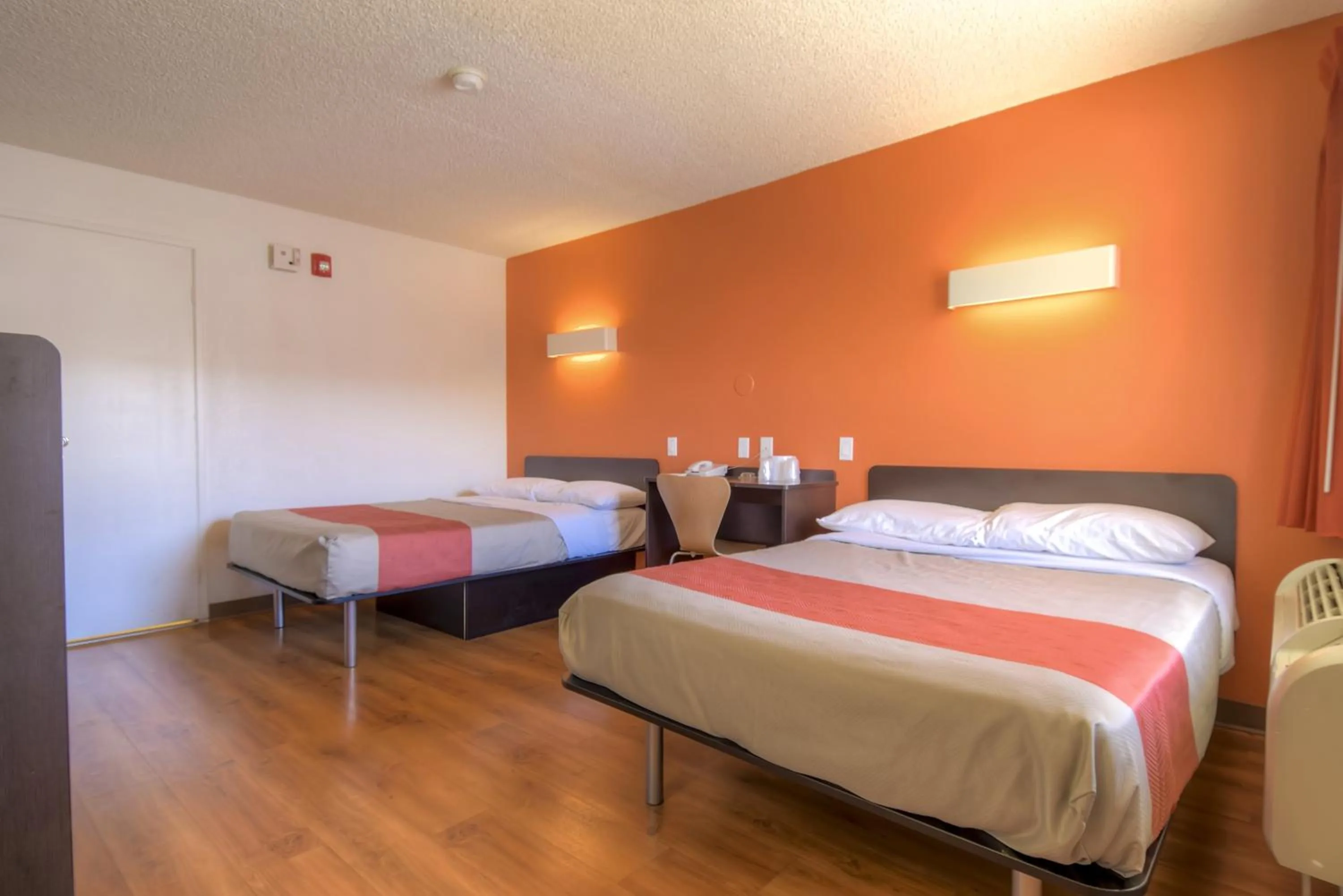 Bedroom, Bed in Motel 6 Las Vegas, NV – I-15 Stadium