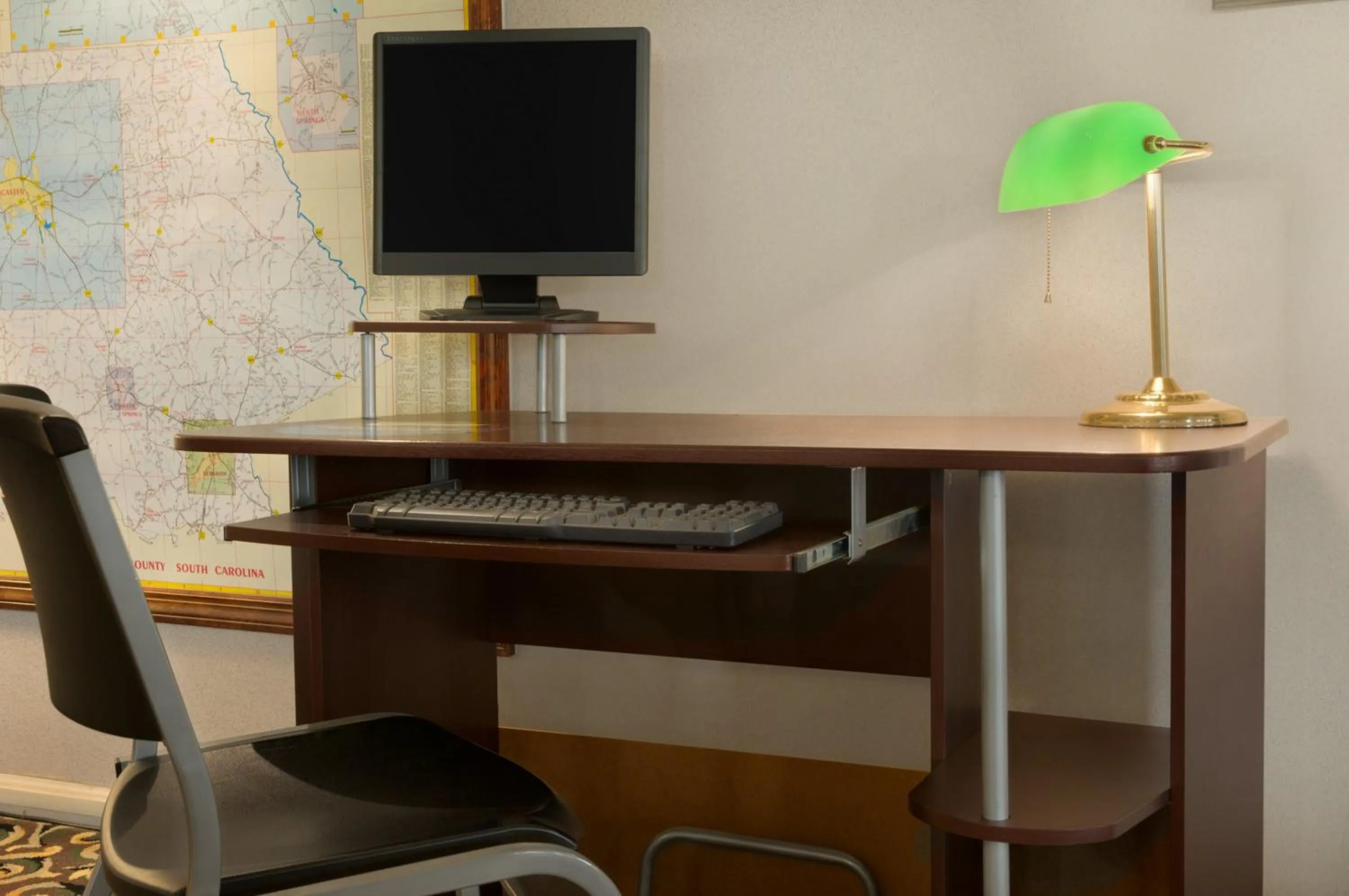 Bedroom in Super 8 by Wyndham Lancaster