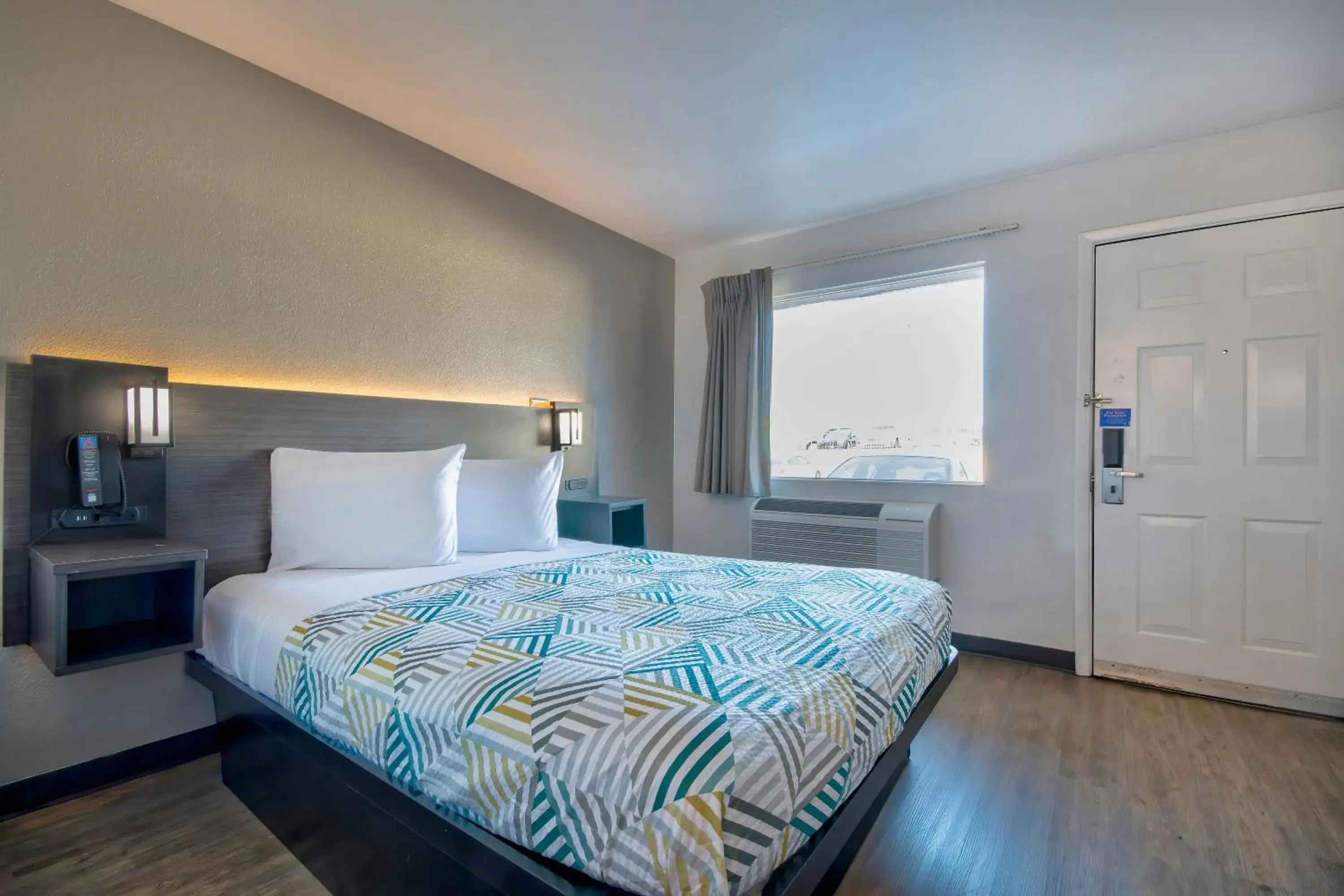 Double Room - Disability Access in Motel 6-Albuquerque, NM - Carlisle Double Room - Disability Access in Motel 6-Albuquerque, NM - Carlisle