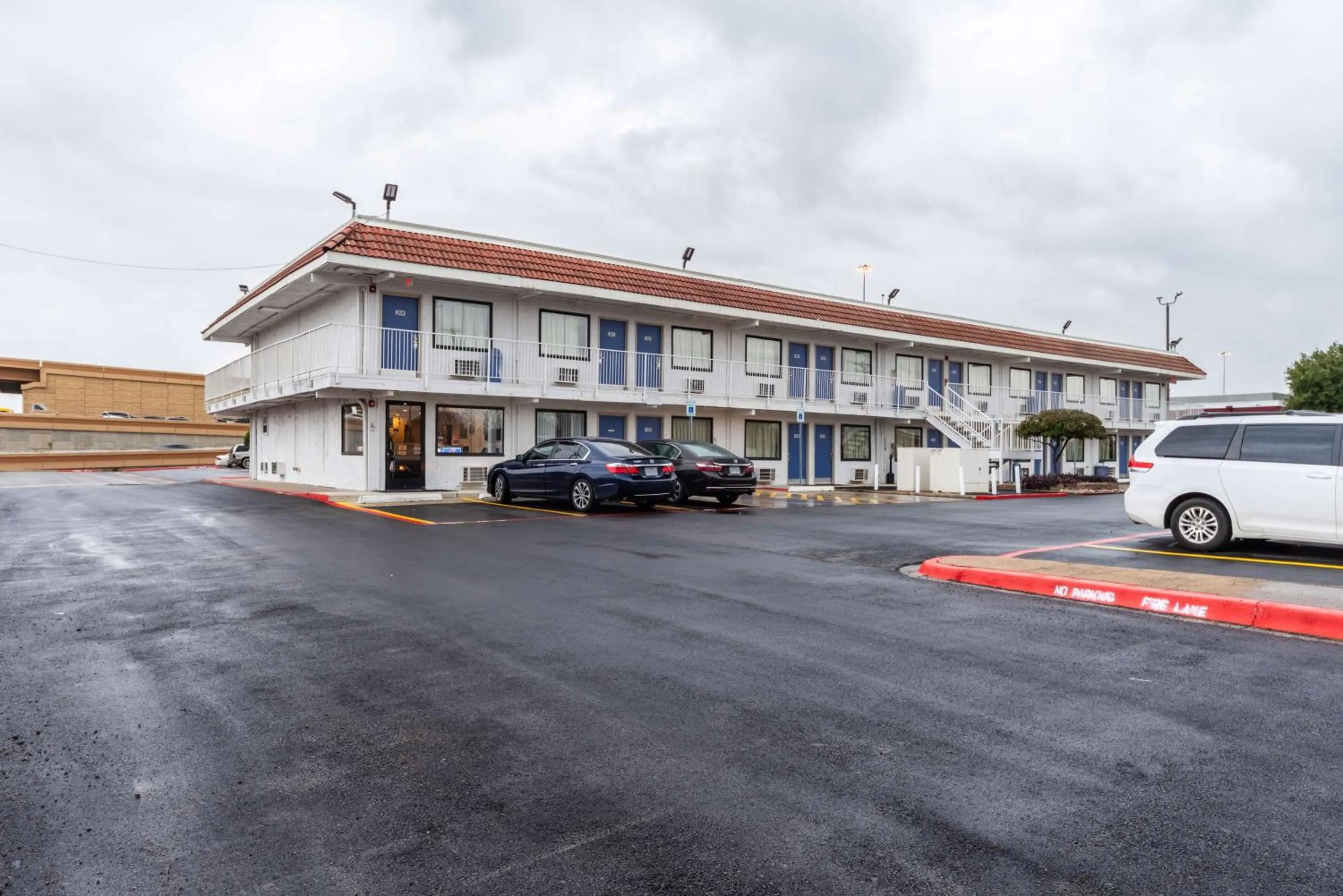 Property building in Motel 6-North Richland Hills, TX