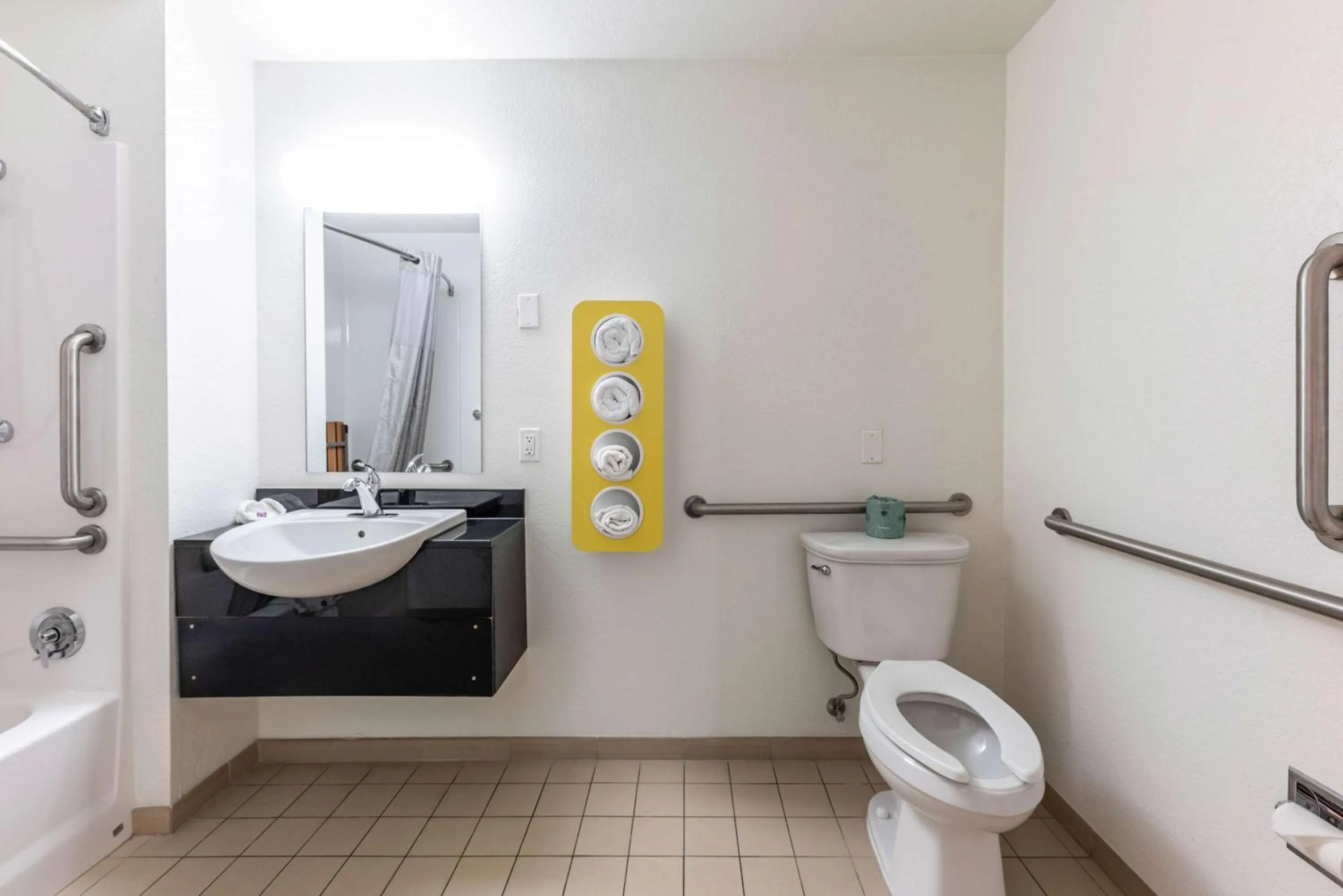 Bathroom in Motel 6-North Richland Hills, TX