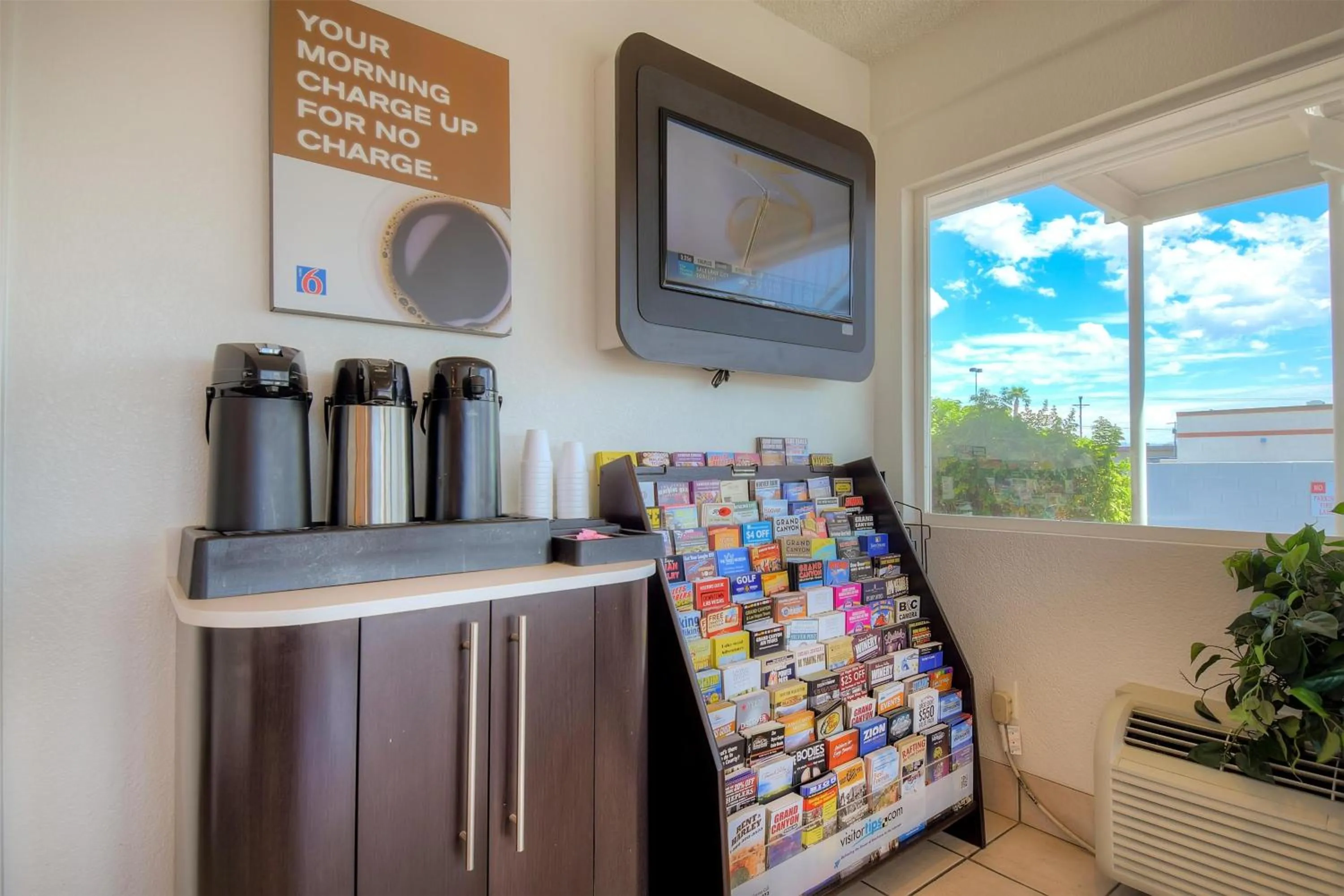 Property building in Park Inn by Radisson, Las Vegas Boulder Hwy