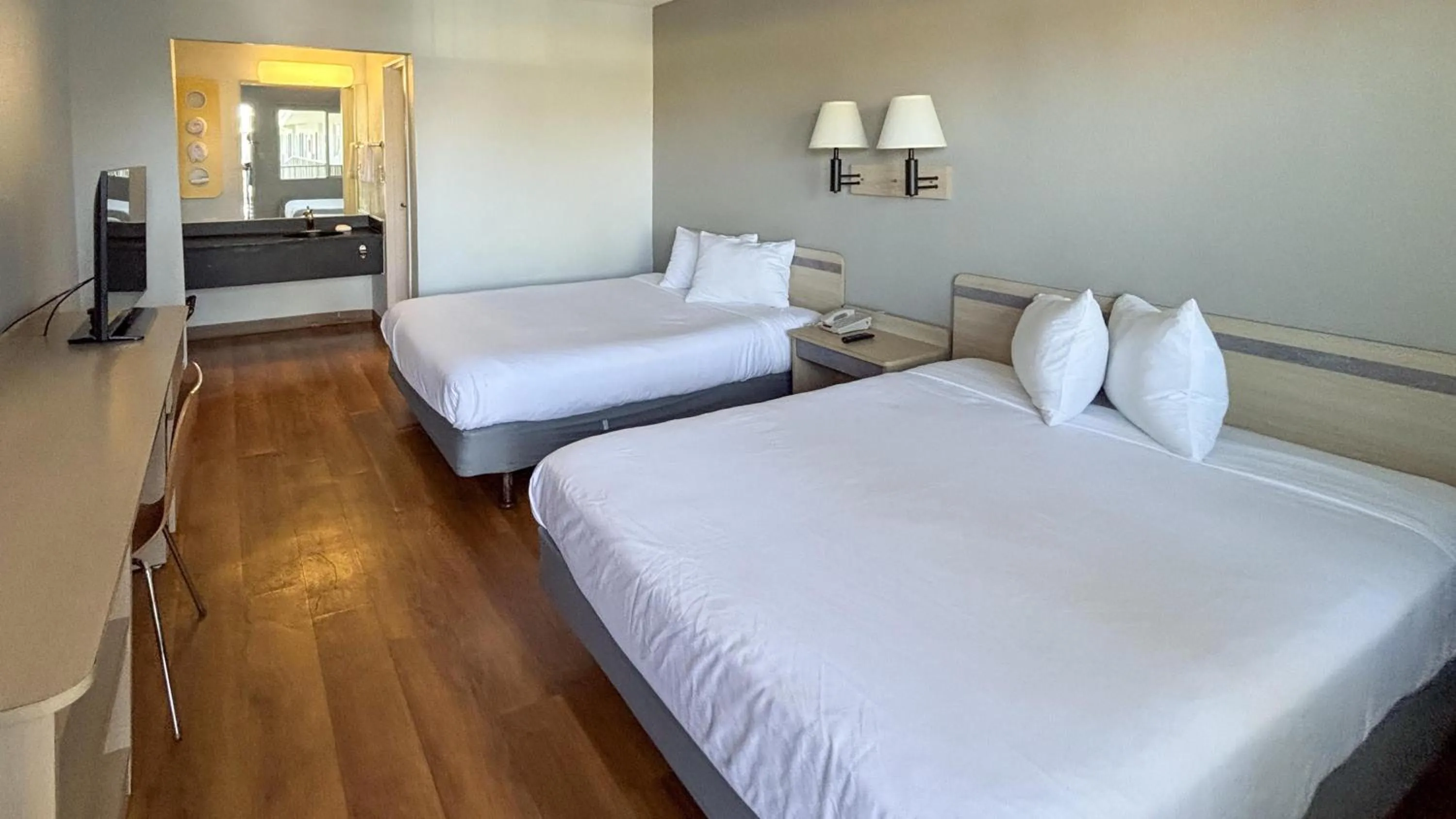 Bedroom, Bed in Park Inn by Radisson, Las Vegas Boulder Hwy