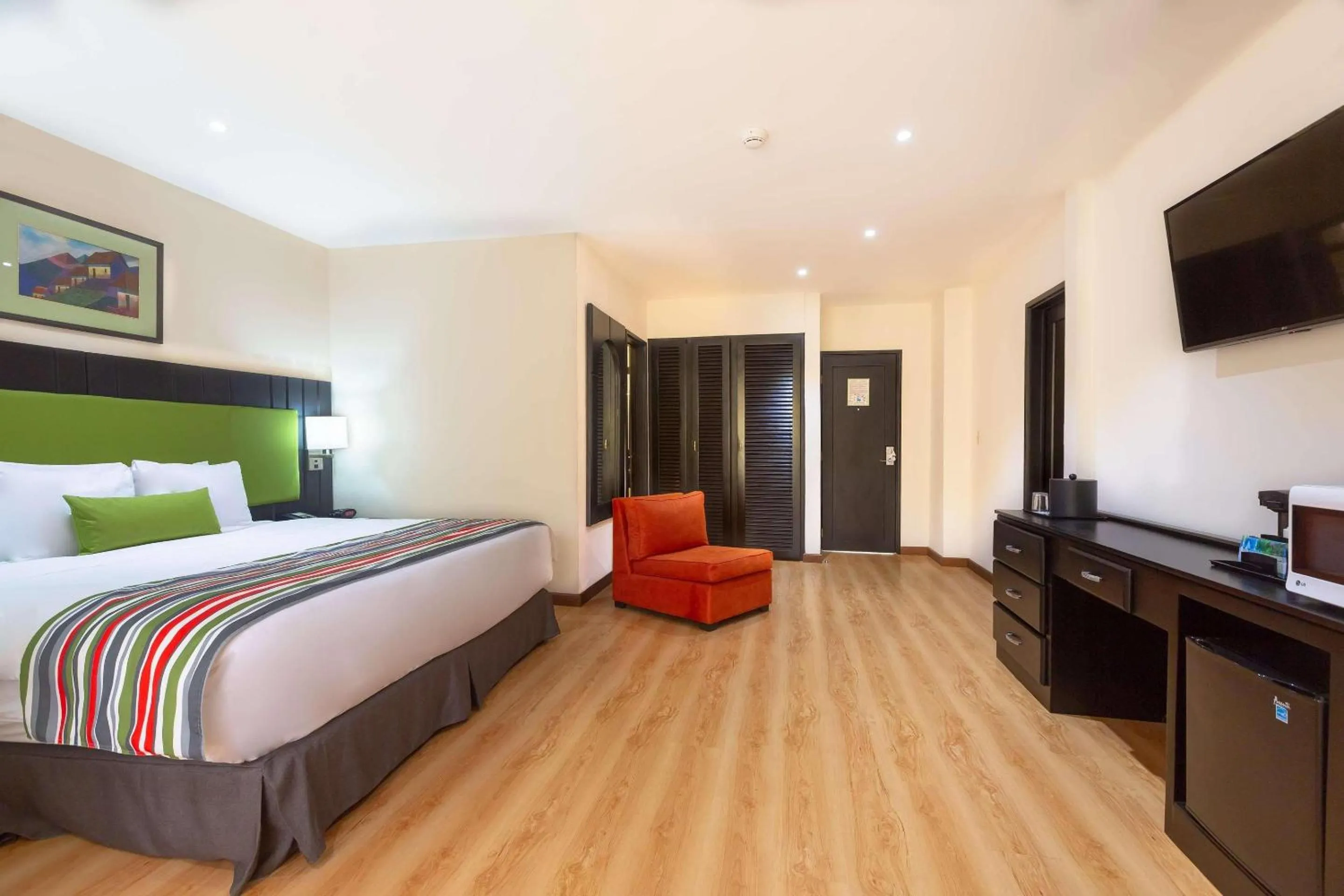 Bedroom, Bed in Country Inn & Suites by Radisson, San Jose Aeropuerto, Costa Rica