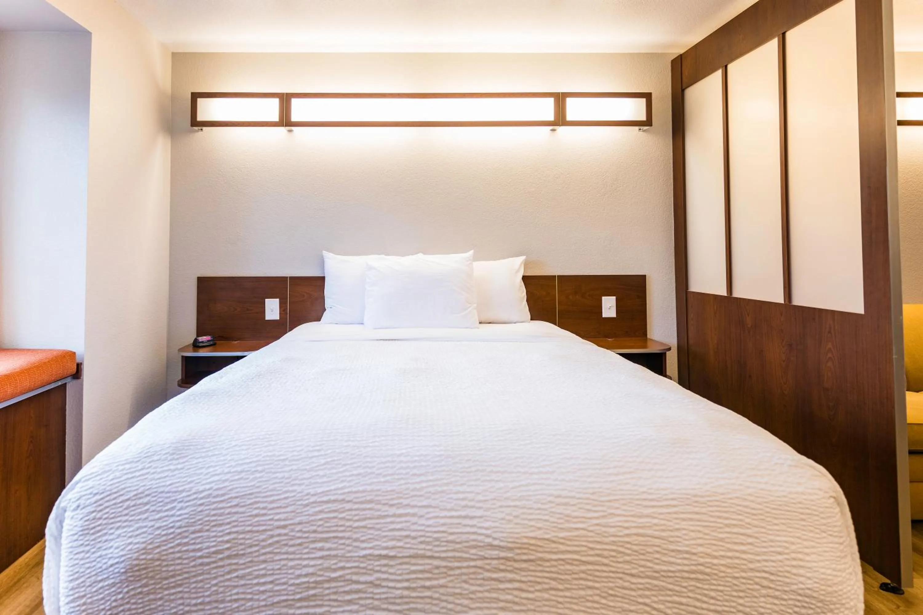 Bed in Microtel Inn & Suites Cheyenne