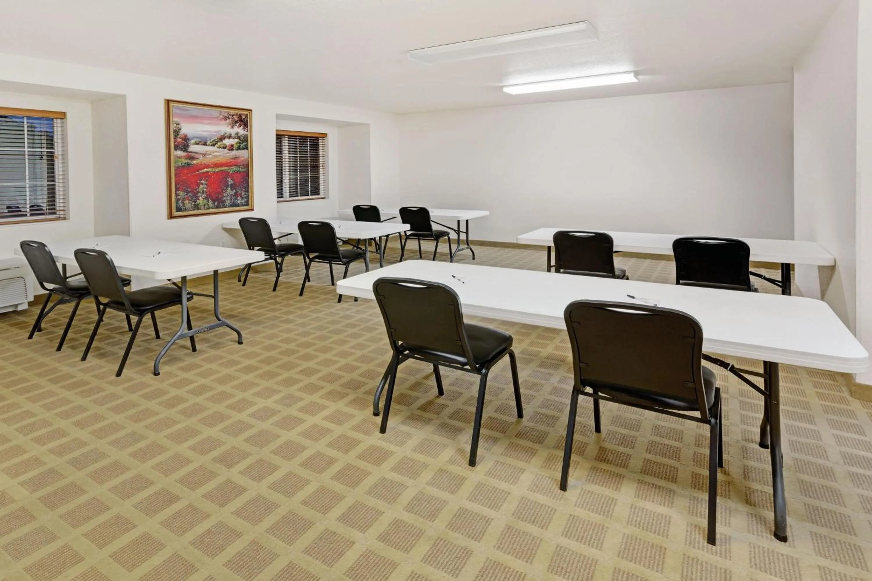 Meeting/conference room in Microtel Inn & Suites Cheyenne