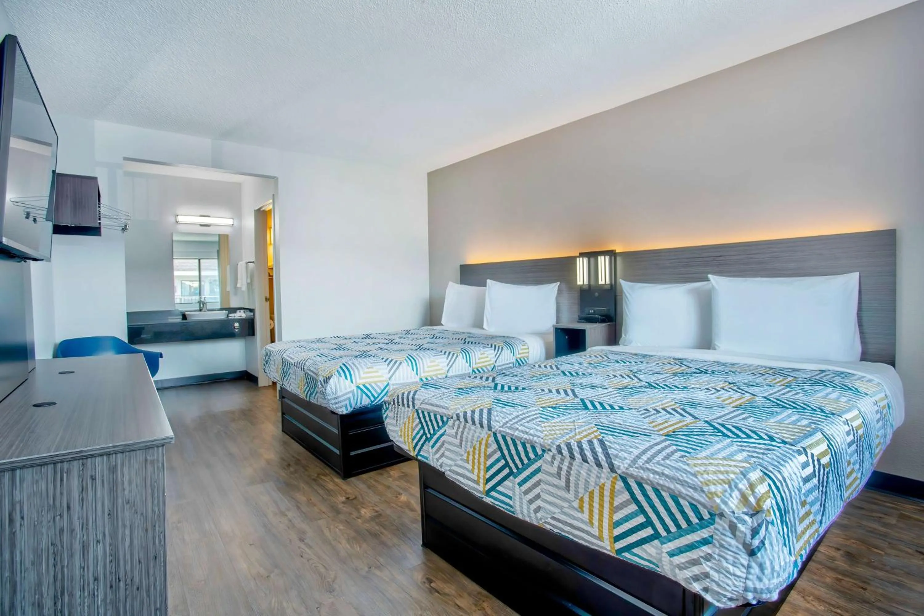 Bedroom, Bed in Motel 6-Salem, OR