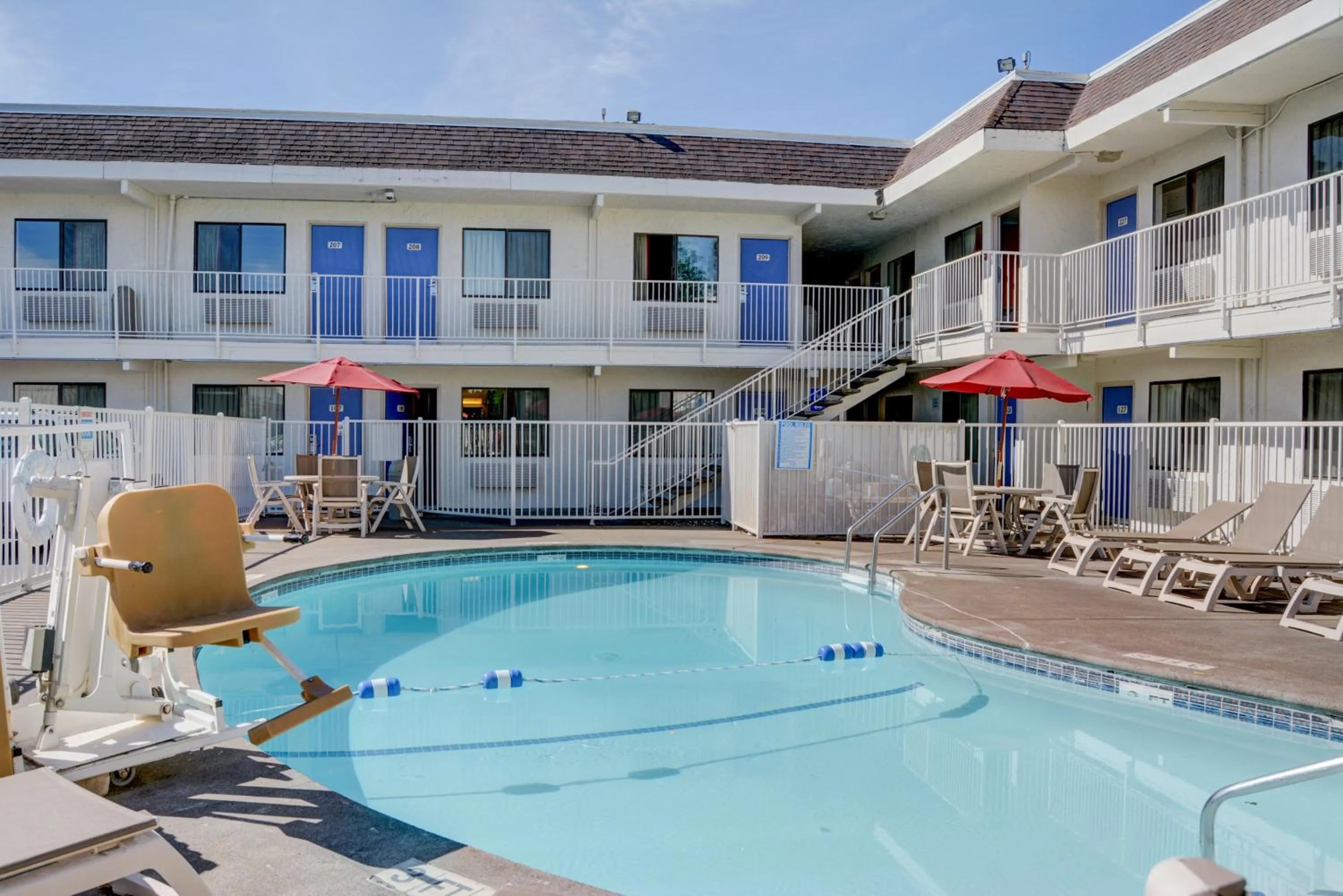 Pool view in Motel 6-Salem, OR