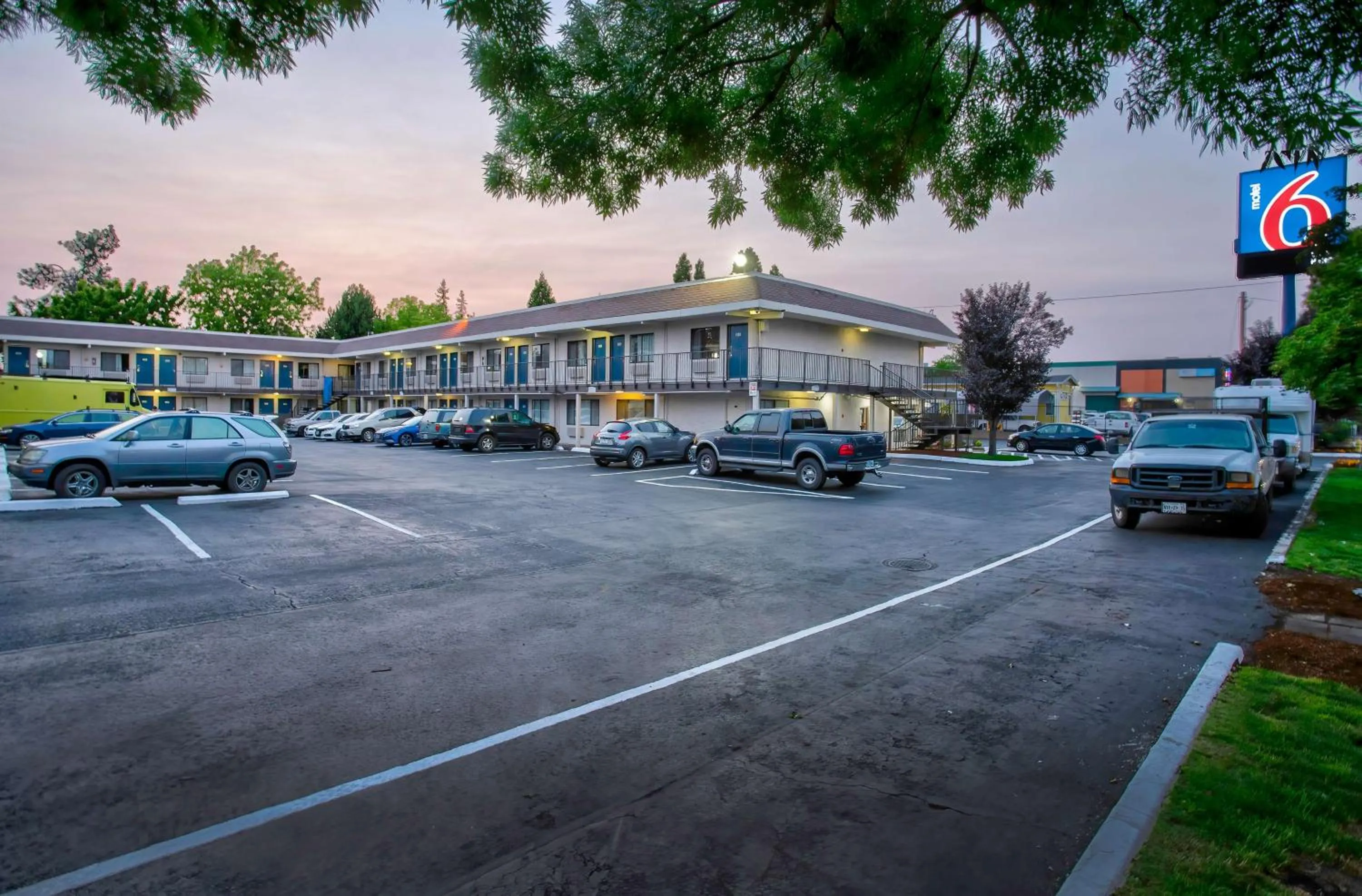 Property building in Motel 6-Salem, OR