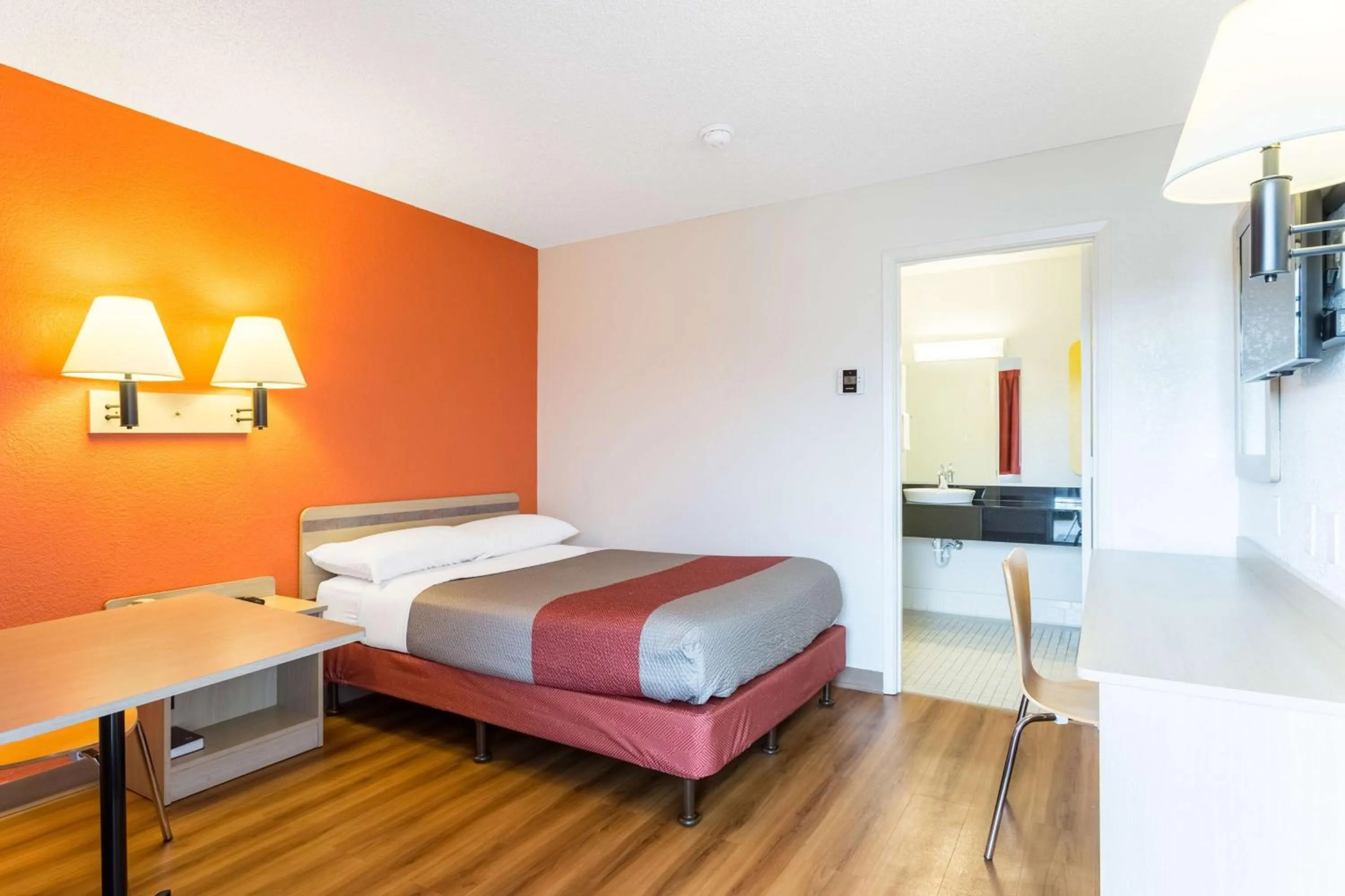 Photo of the whole room in Motel 6-Albuquerque, NM - South - Airport