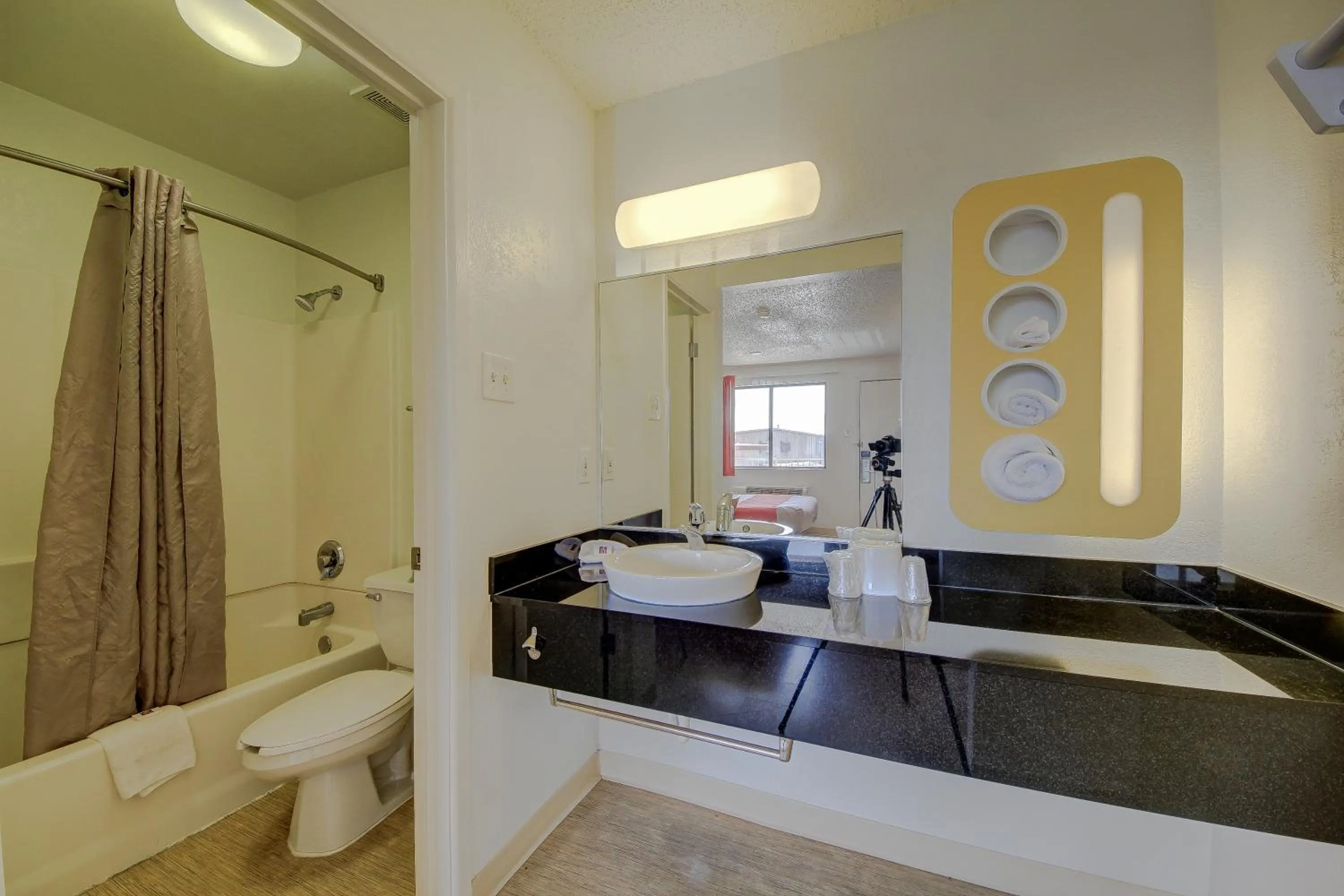 Bathroom in Motel 6-San Antonio, TX - Fort Sam Houston