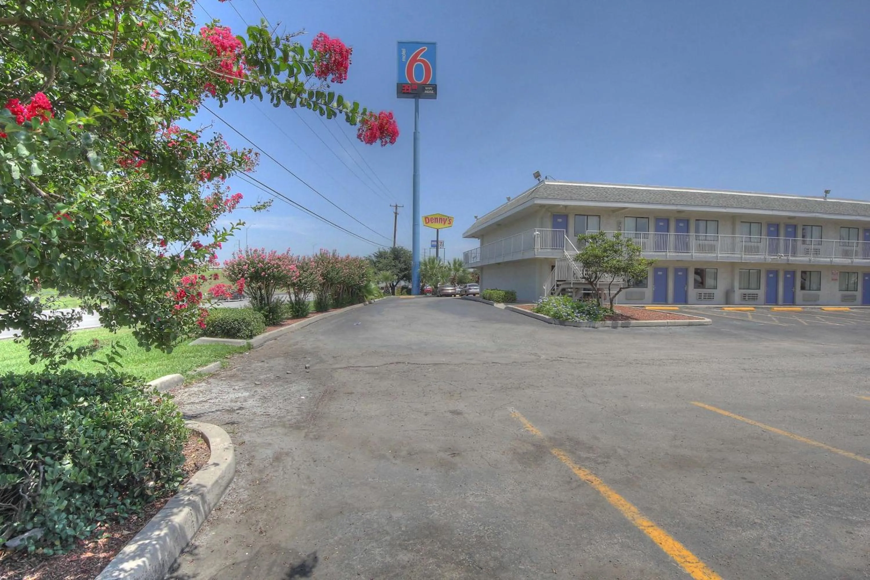 Property building in Motel 6-San Antonio, TX - Fort Sam Houston