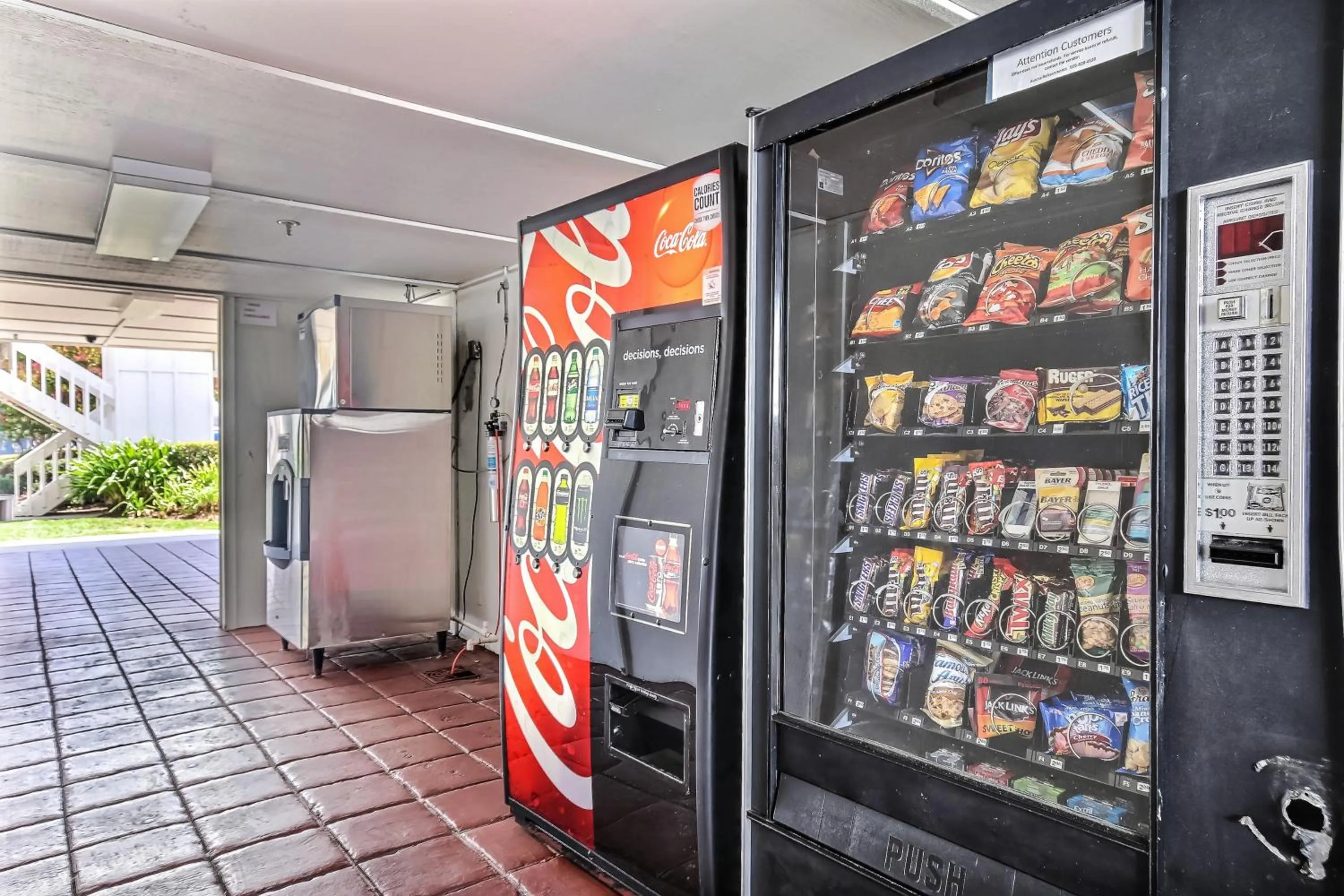 Decorative detail in Park Inn by Radisson, Livermore