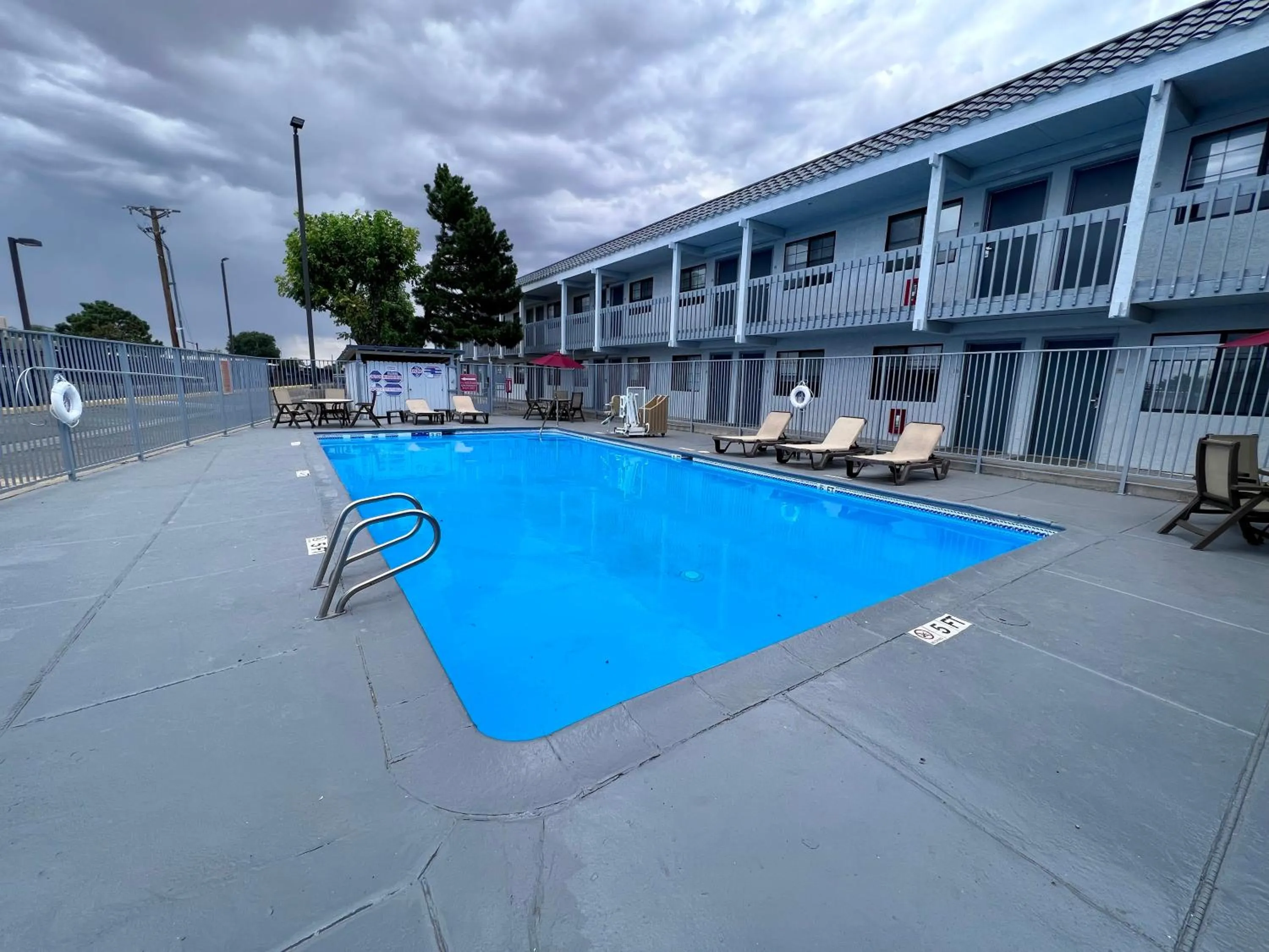 Swimming pool in Quality Inn Santa Fe New Mexico
