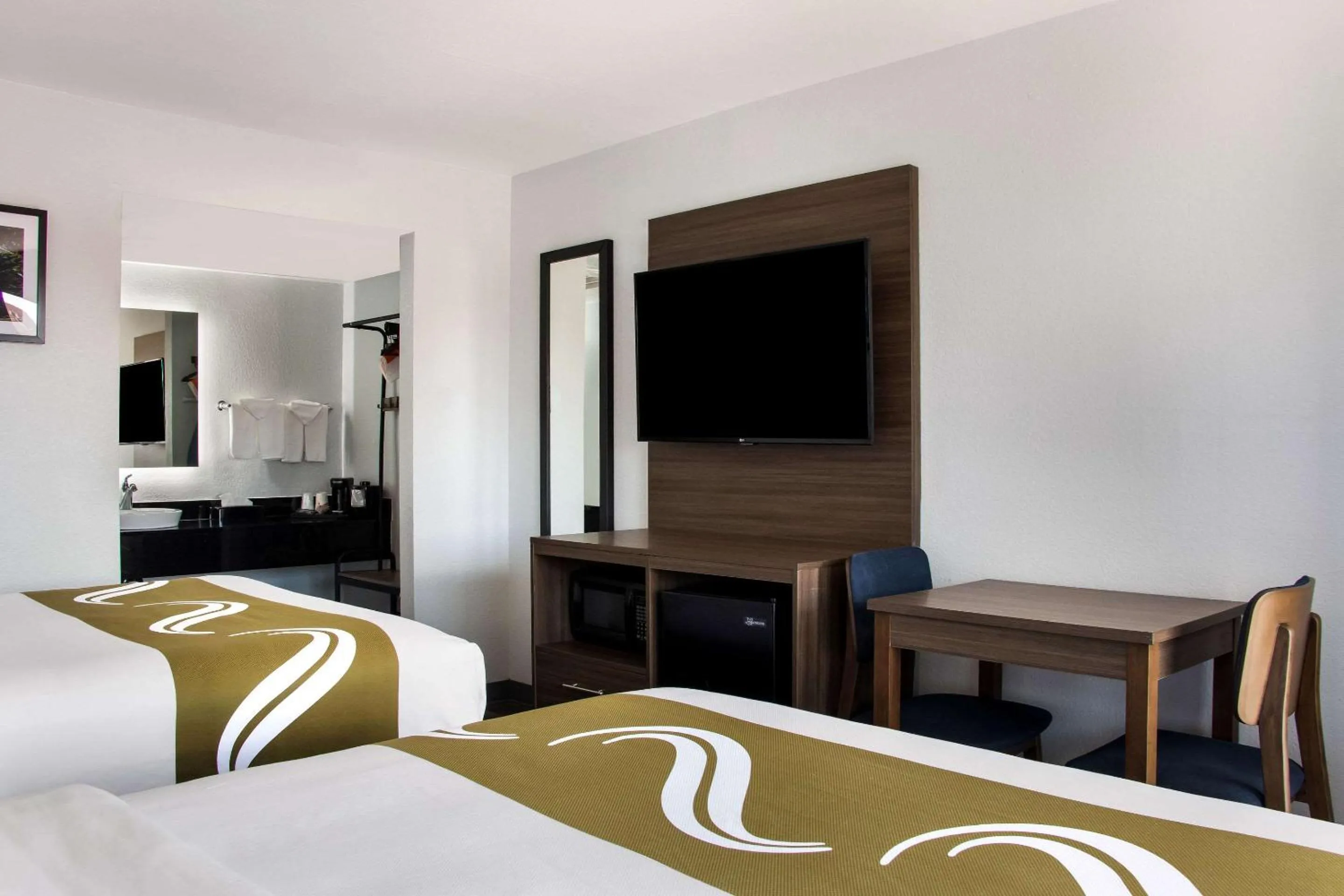 Bedroom, Bed in Quality Inn Santa Fe New Mexico