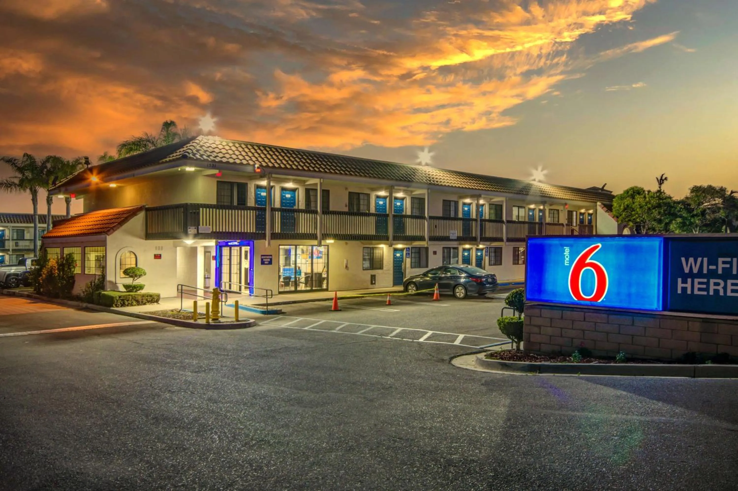 Property building in Motel 6-Lompoc, CA