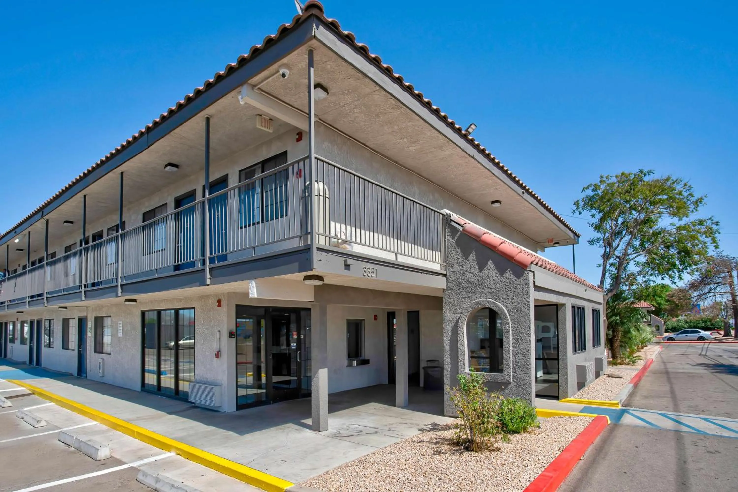 Property building in Motel 6-Kingman, AZ - Route 66 East