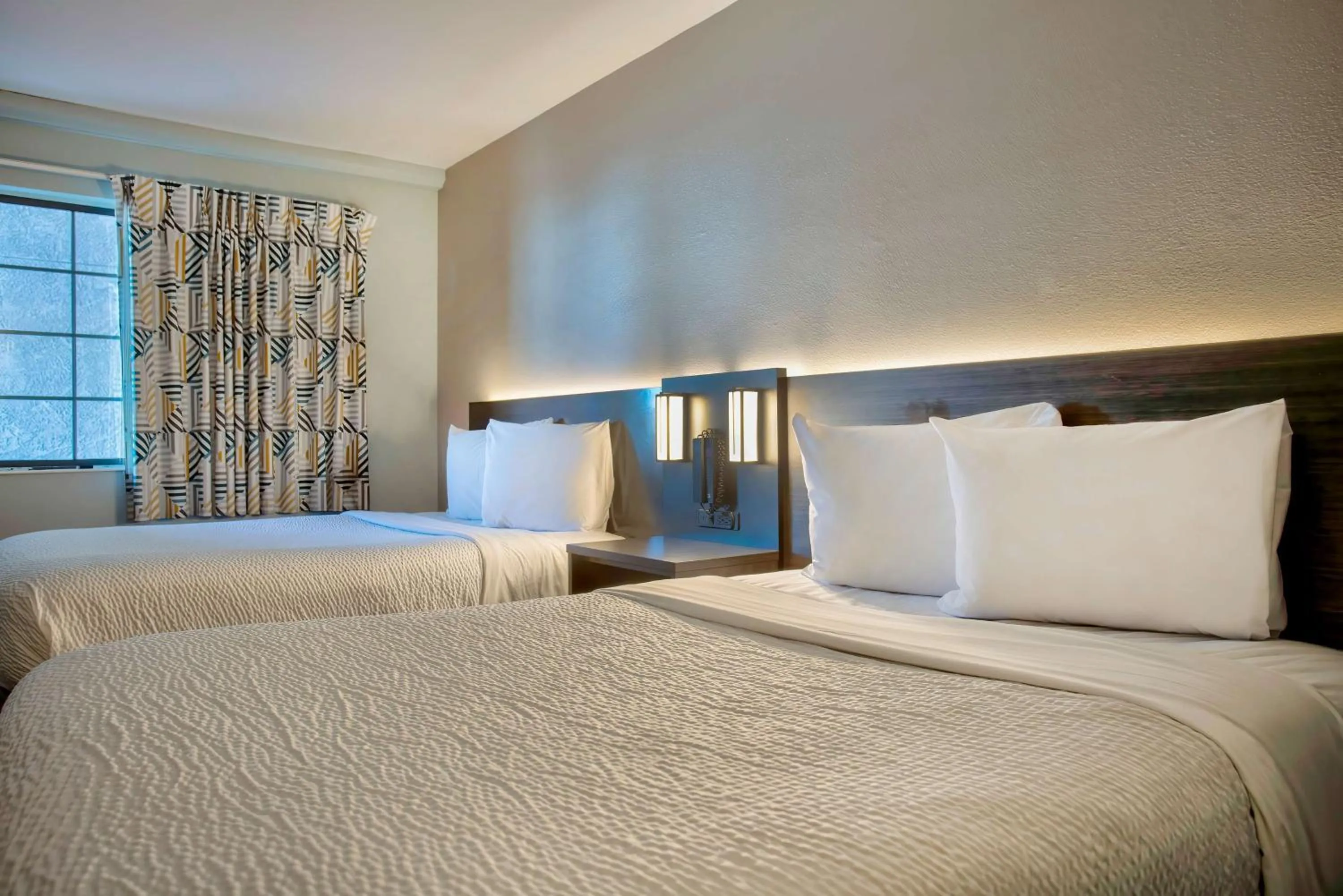 Bedroom, Bed in Motel 6-Kingman, AZ - Route 66 East