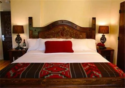 Bedroom, Bed in Antigua Inn