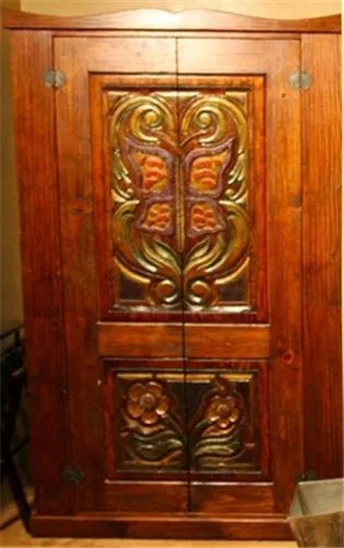 wardrobe in Antigua Inn