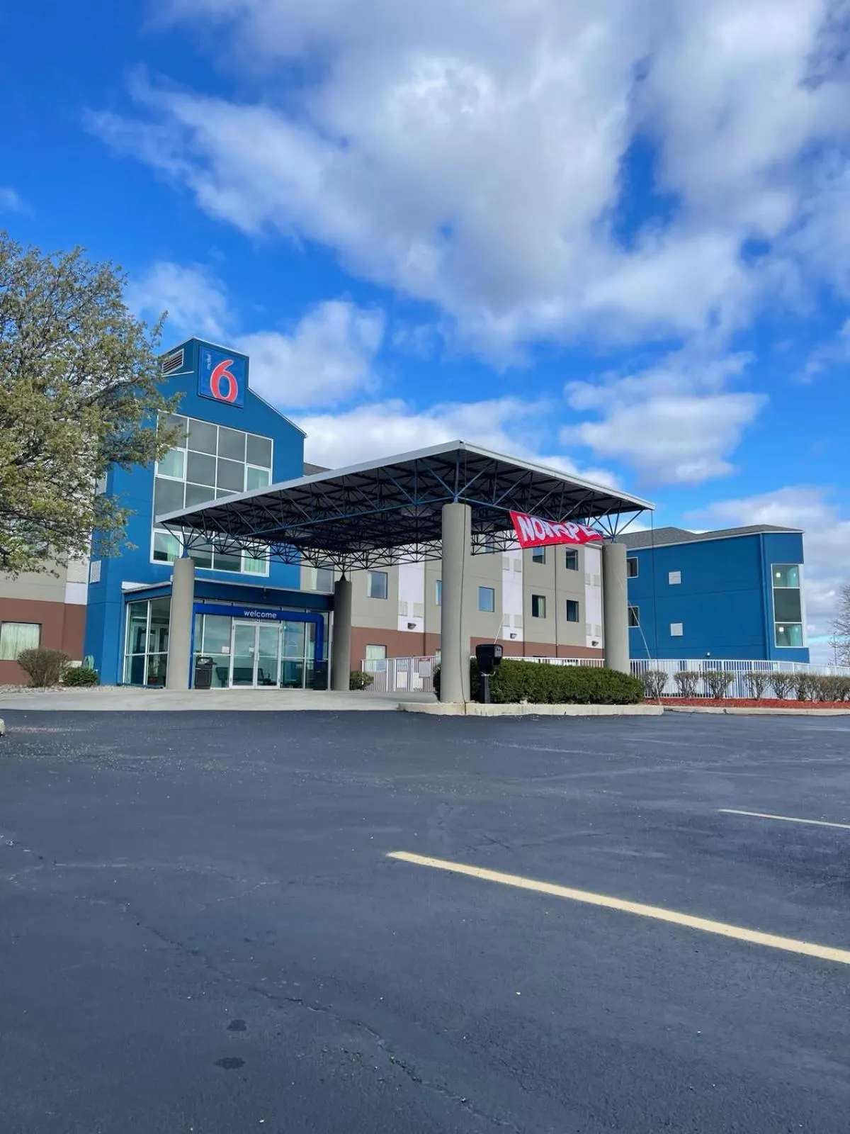Property building in Motel 6-Caseyville, IL - Caseyville Il