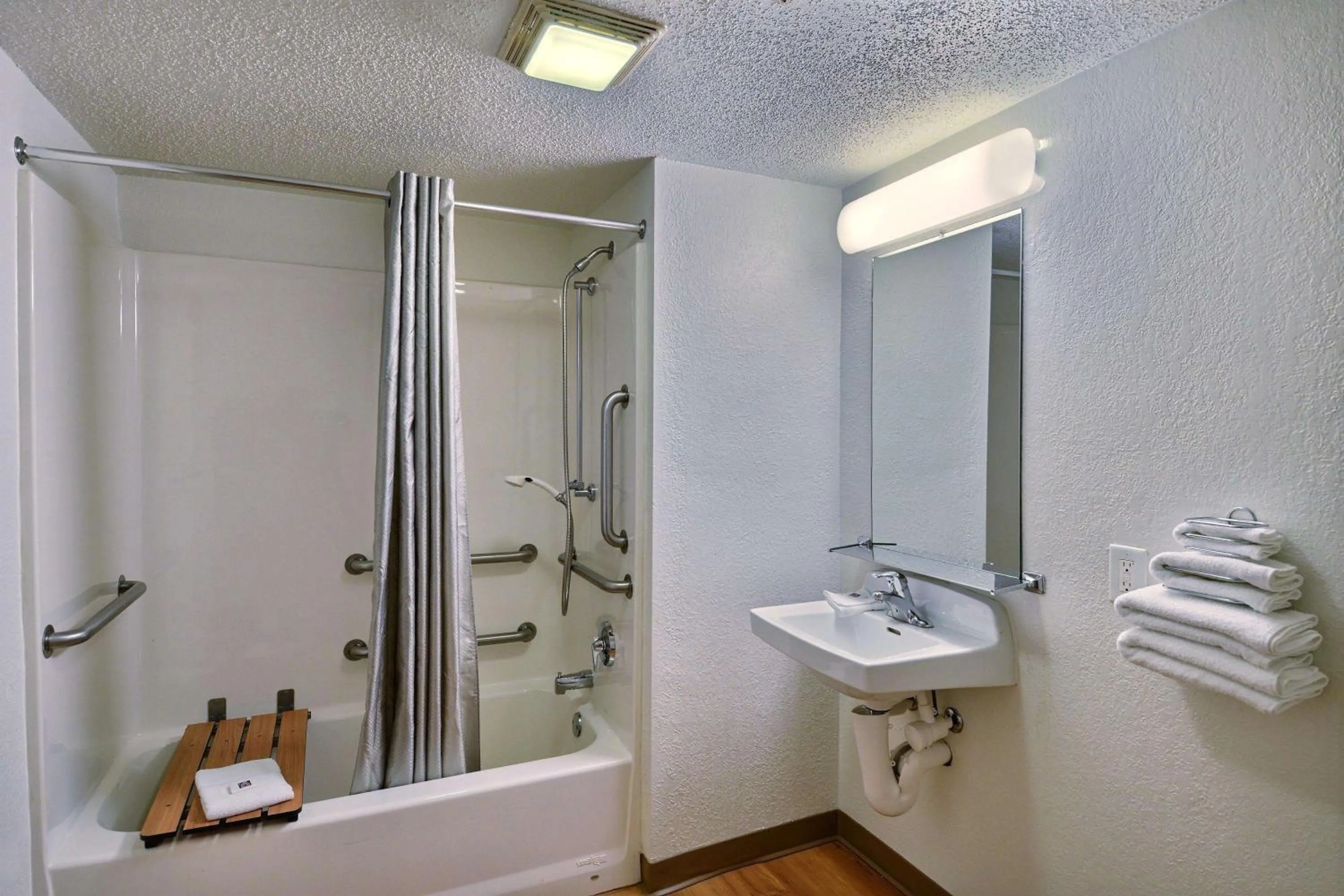 Shower in Motel 6-Tewksbury, MA - Boston