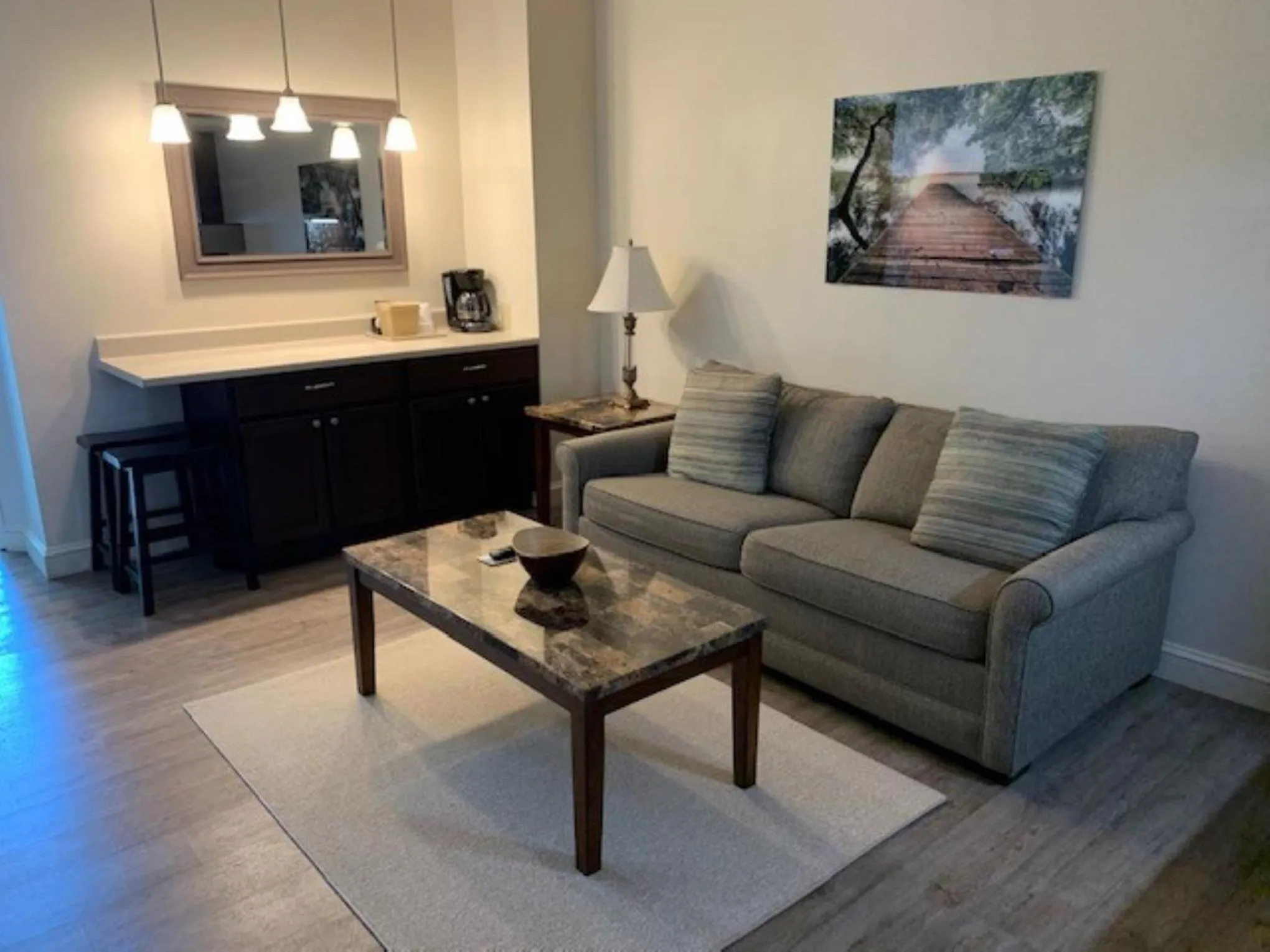 Living room in McCoy's Inn