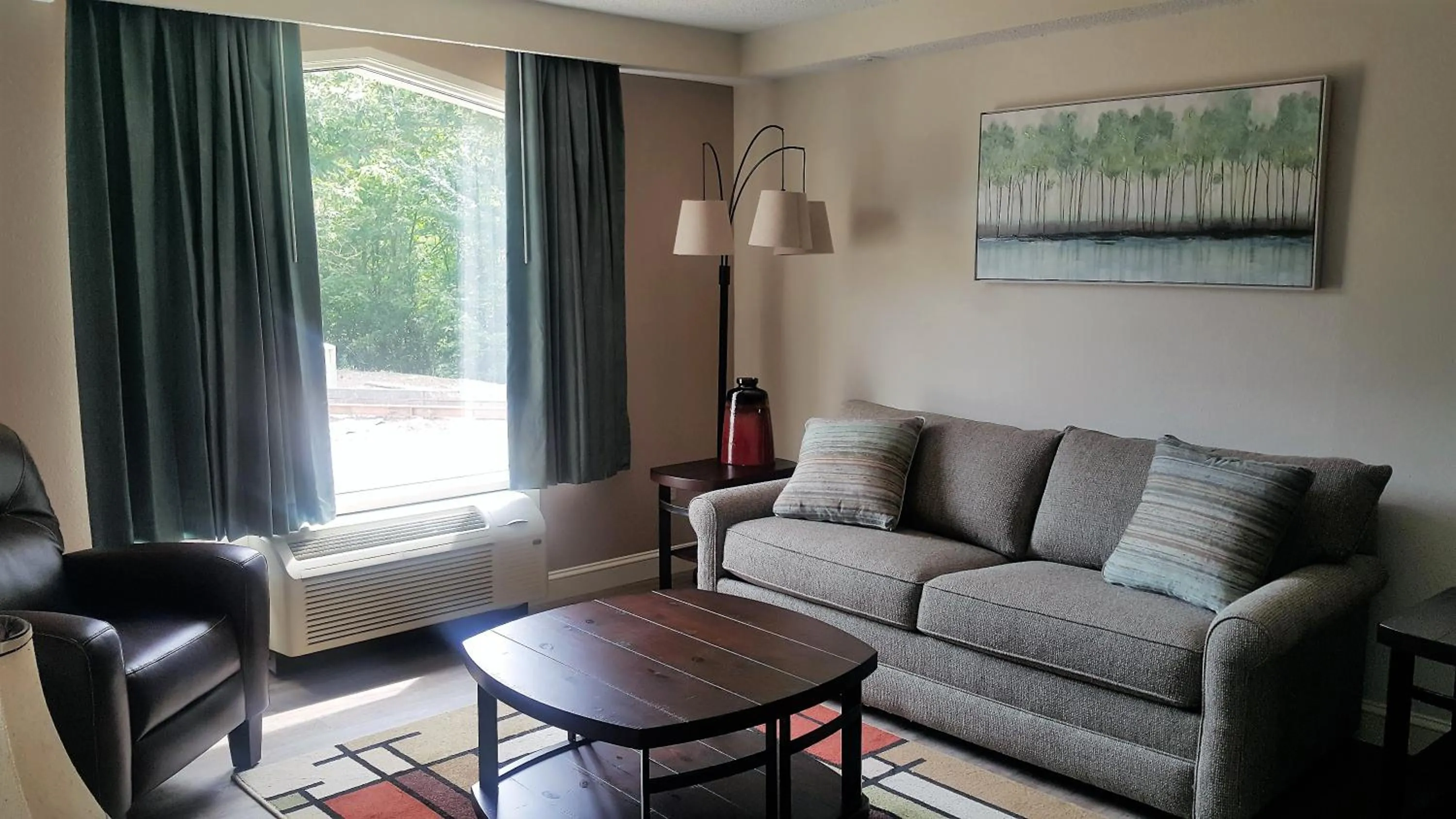 Living room in McCoy's Inn