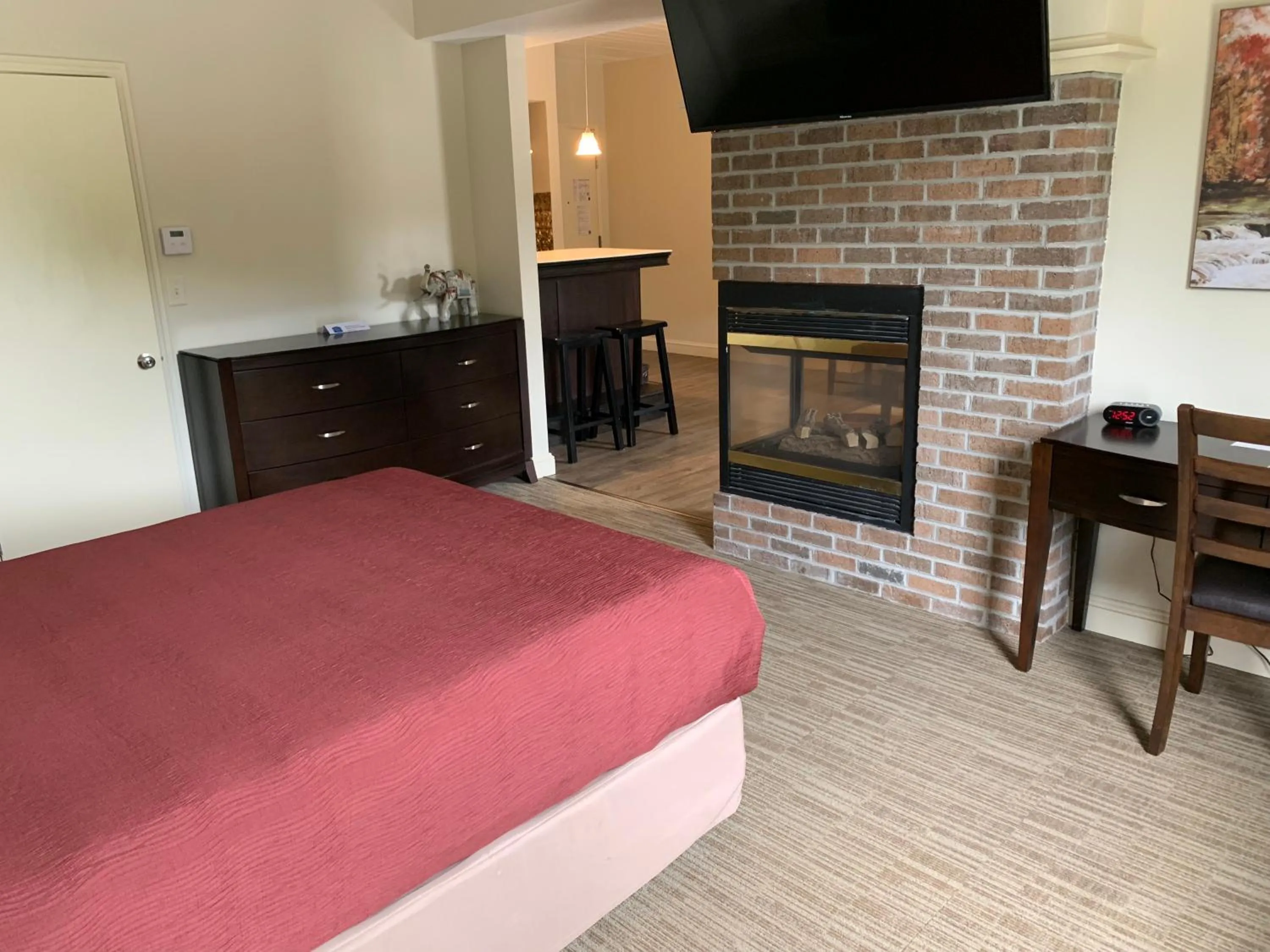 Bedroom in McCoy's Inn