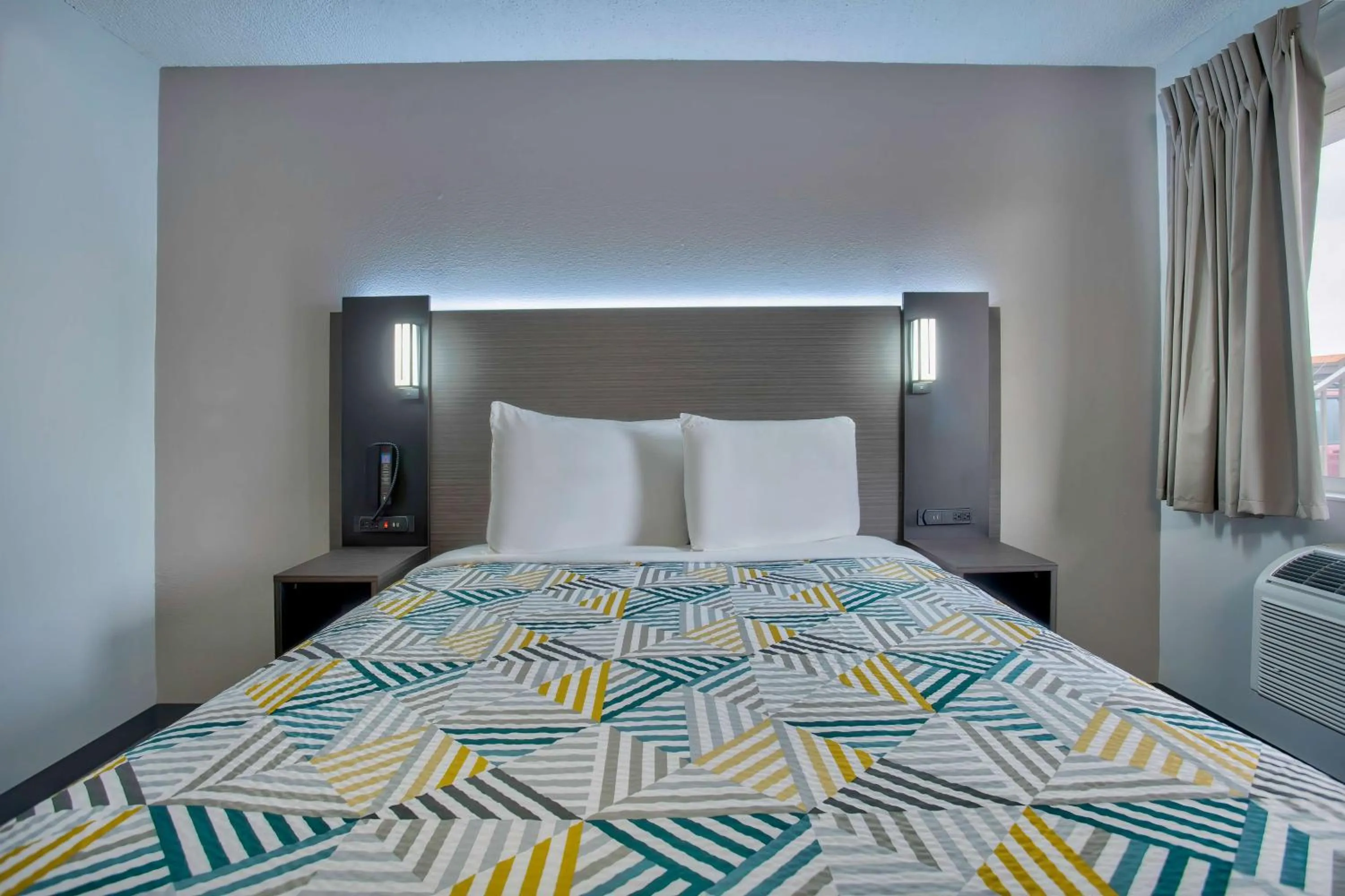 Bedroom, Bed in Motel 6-Richland, WA - Kennewick