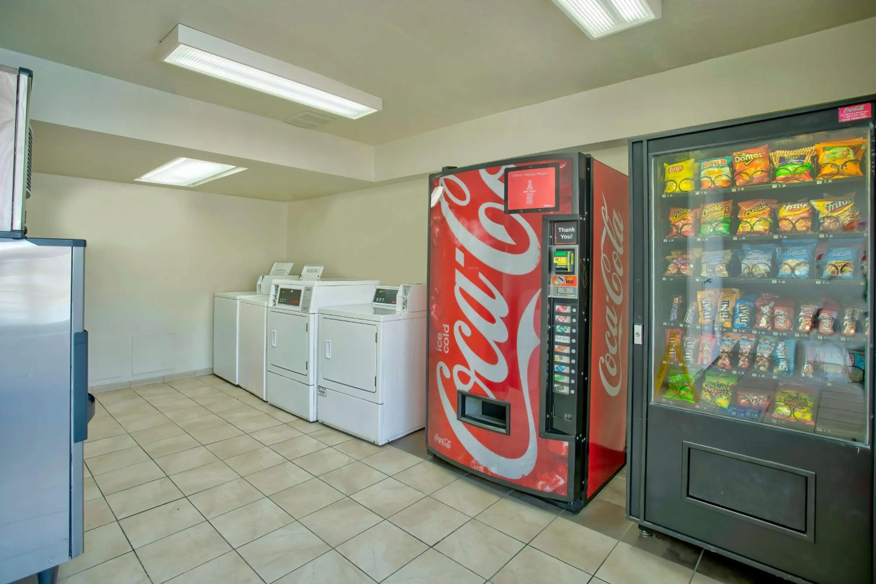 Property building in Motel 6-Richland, WA - Kennewick