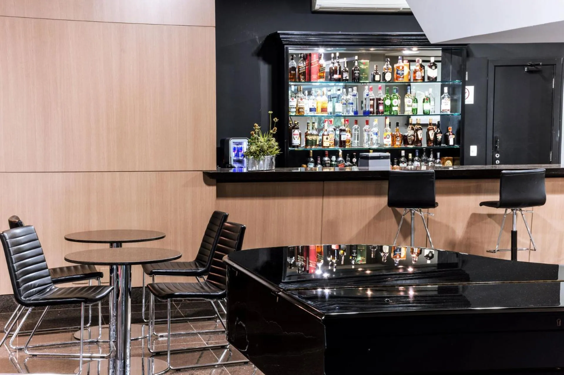 Lounge or bar in Garden Hotel