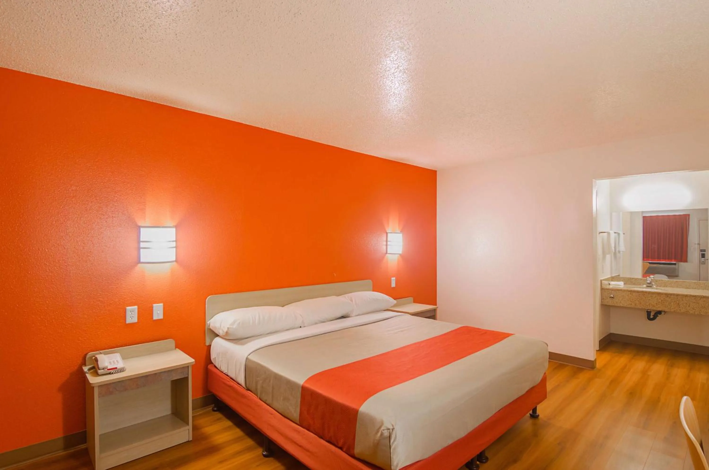 Photo of the whole room, Bed in Motel 6-Lawton, OK