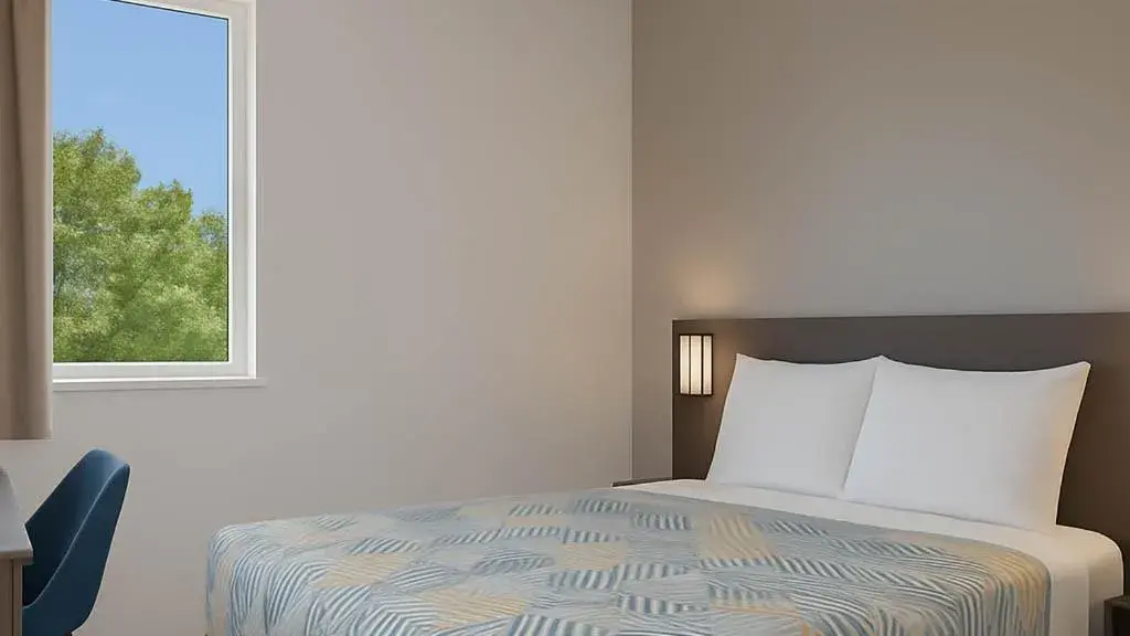 Superior Queen Room in Motel 6-San Diego, CA - Downtown Superior Queen Room in Motel 6-San Diego, CA - Downtown