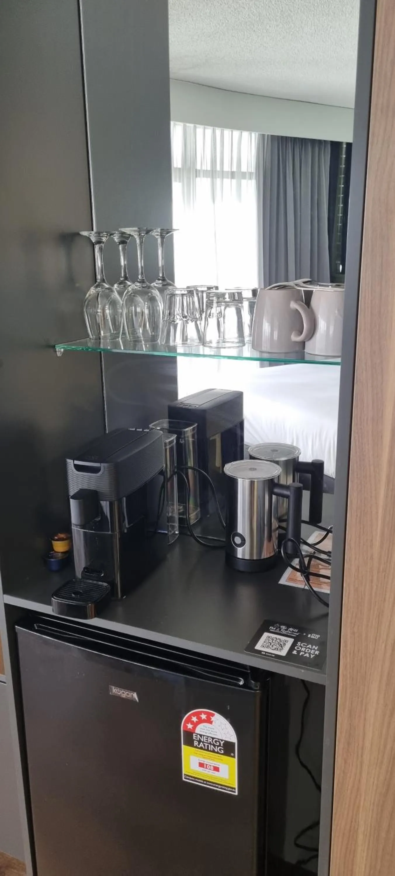 Coffee/tea facilities in Madison Tower Mill Hotel