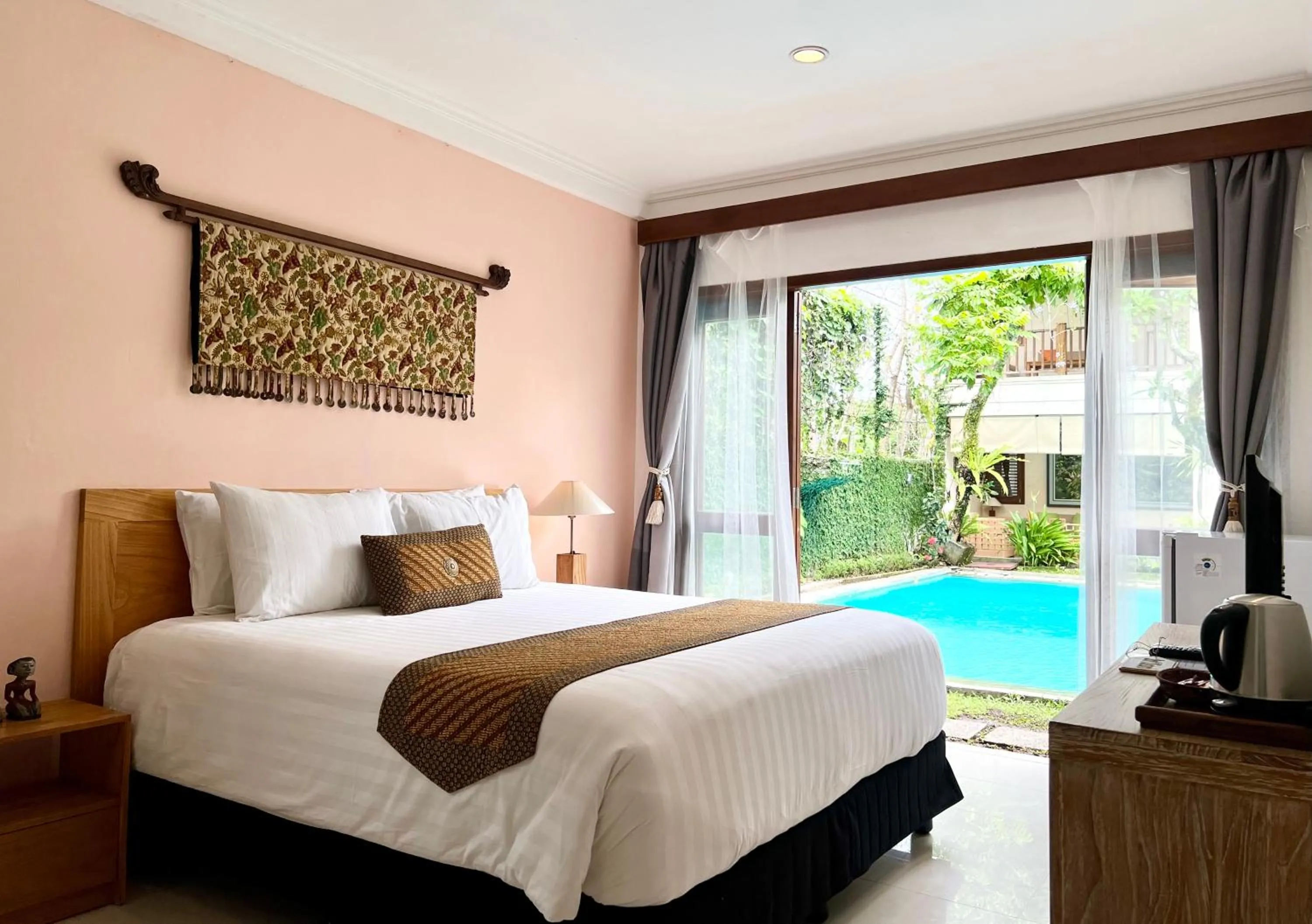 Bed in Villa Puriartha Ubud