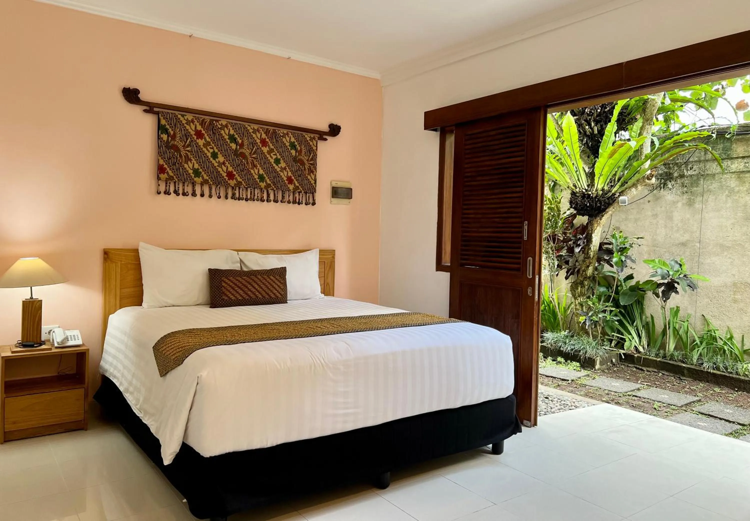 Bed in Villa Puriartha Ubud