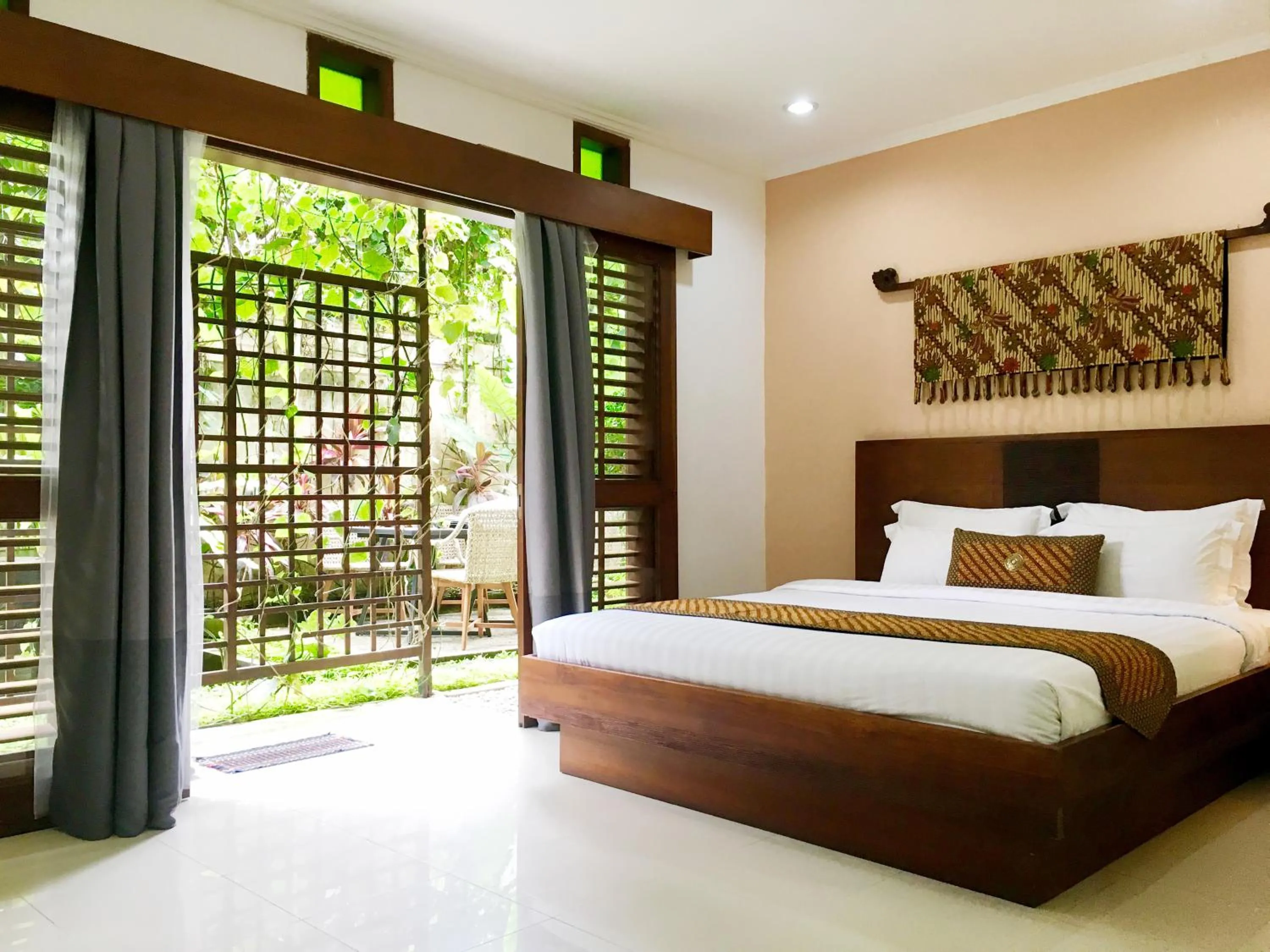 Bed in Villa Puriartha Ubud